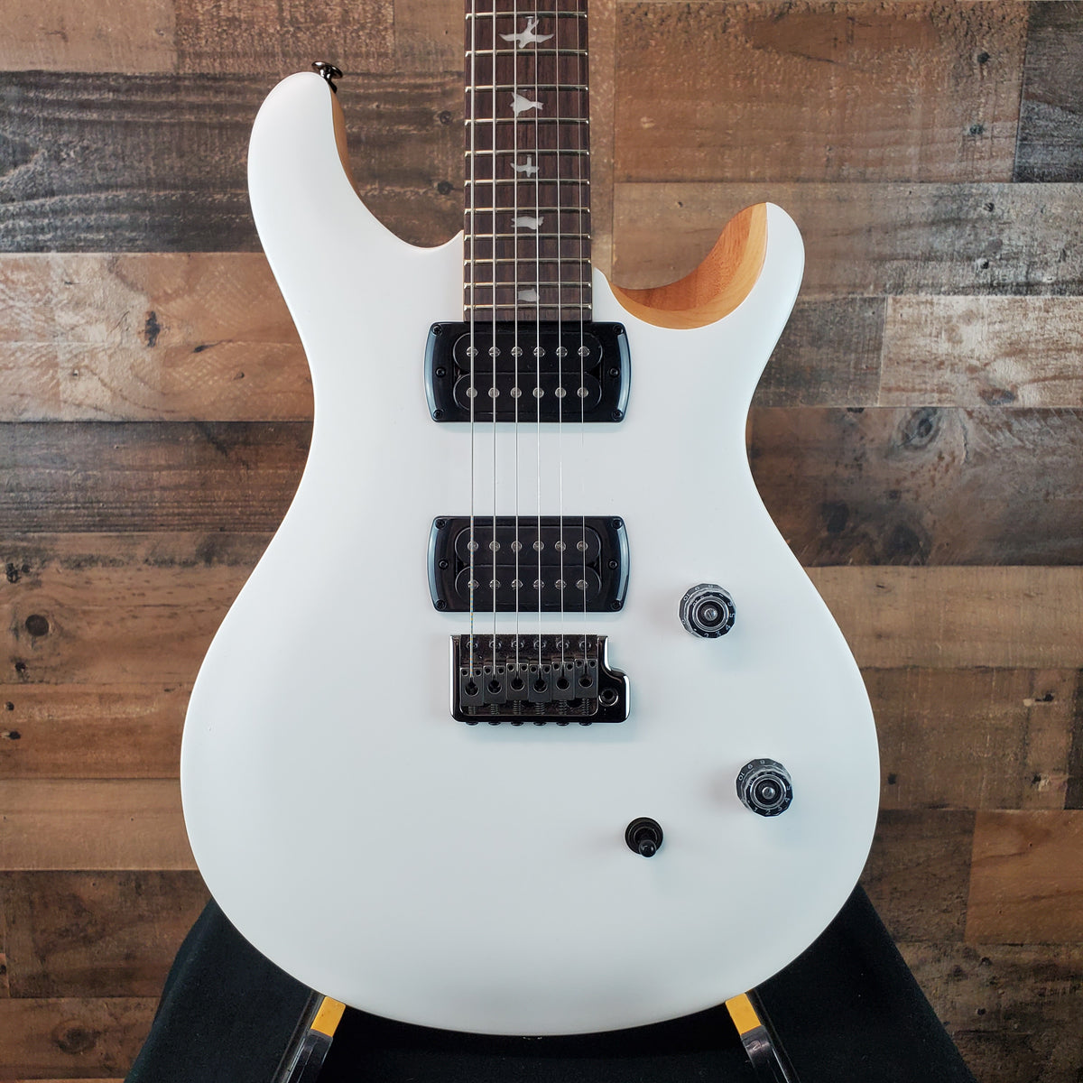 PRS SE CE 24 Satin - Flat White Top, C&M Exclusive - Black / Smoked Hardware