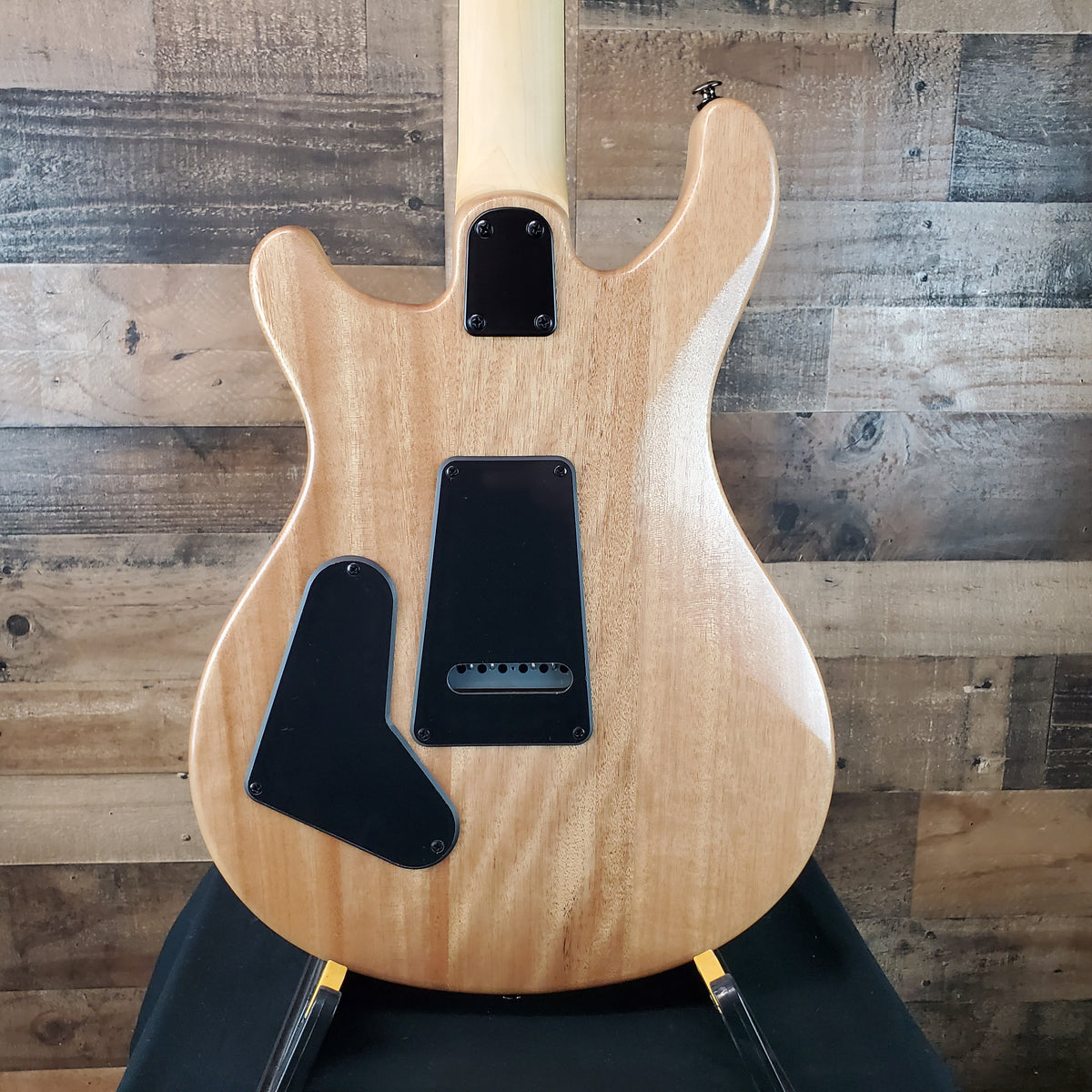 PRS SE CE 24 Satin - Flat White Top, C&M Exclusive - Black / Smoked Hardware