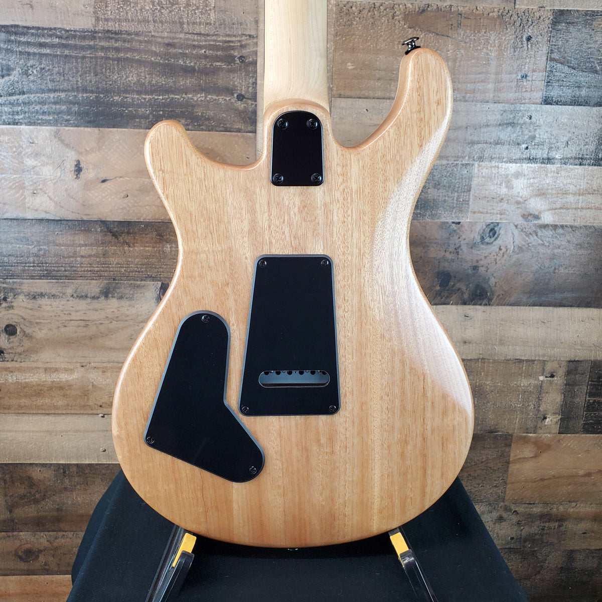 PRS SE CE 24 Satin - Flat White Top, C&M Exclusive - Black / Smoked Hardware