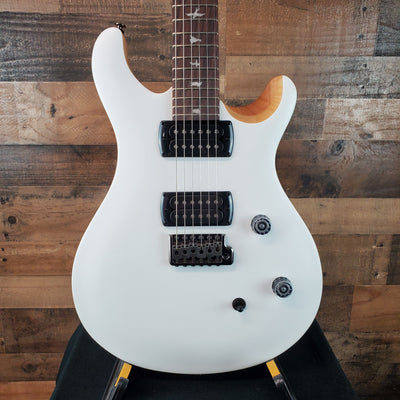 PRS SE CE 24 Satin - Flat White Top, C&M Exclusive - Black / Smoked Hardware