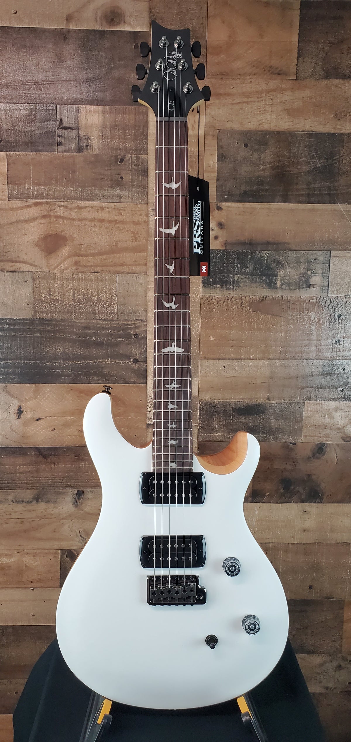 PRS SE CE 24 Satin - Flat White Top, C&M Exclusive - Black / Smoked Hardware