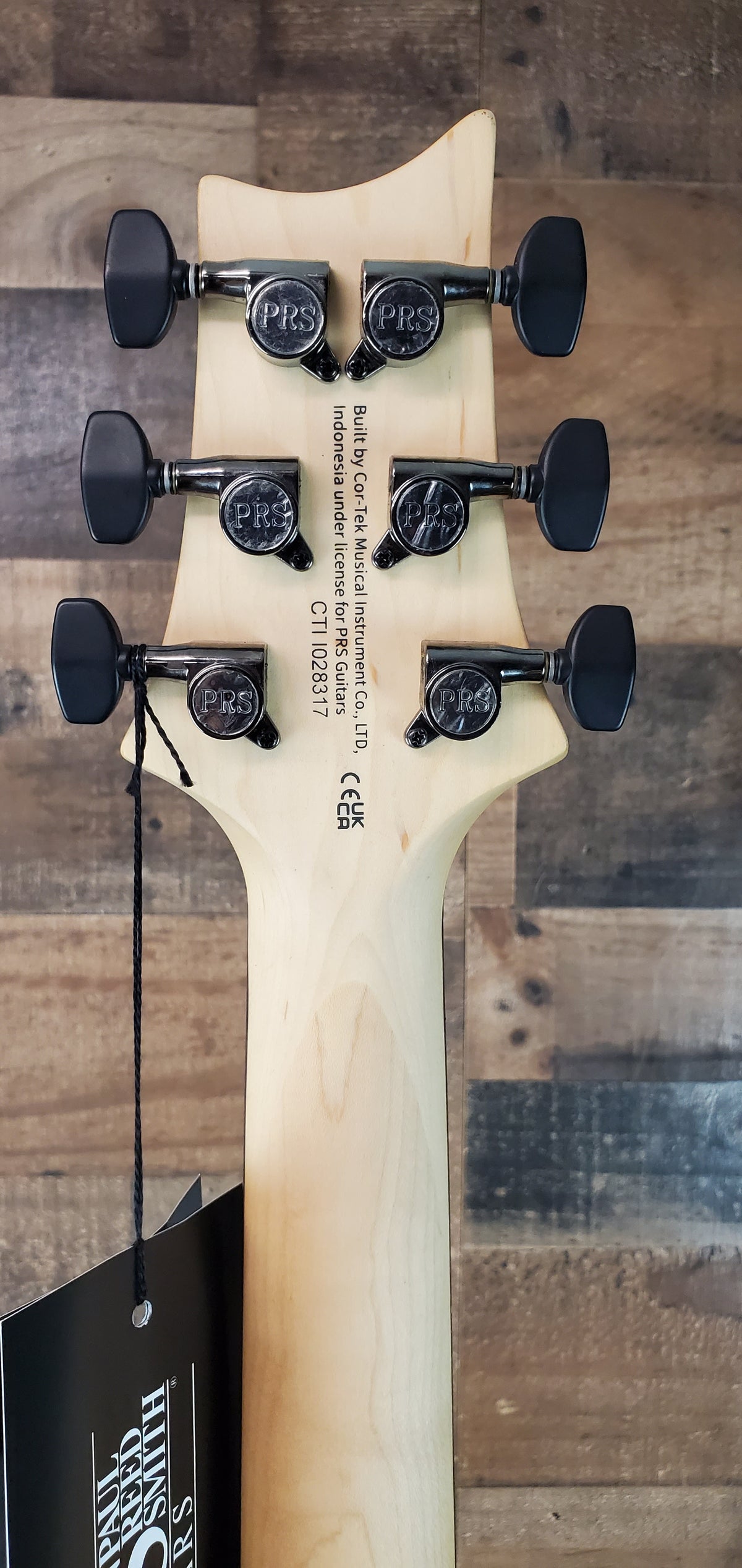 PRS SE CE 24 Satin - Flat White Top, C&M Exclusive - Black / Smoked Hardware