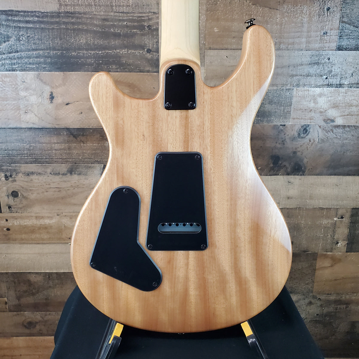 PRS SE CE 24 Satin - Flat White Top, C&M Exclusive - Black / Smoked Hardware