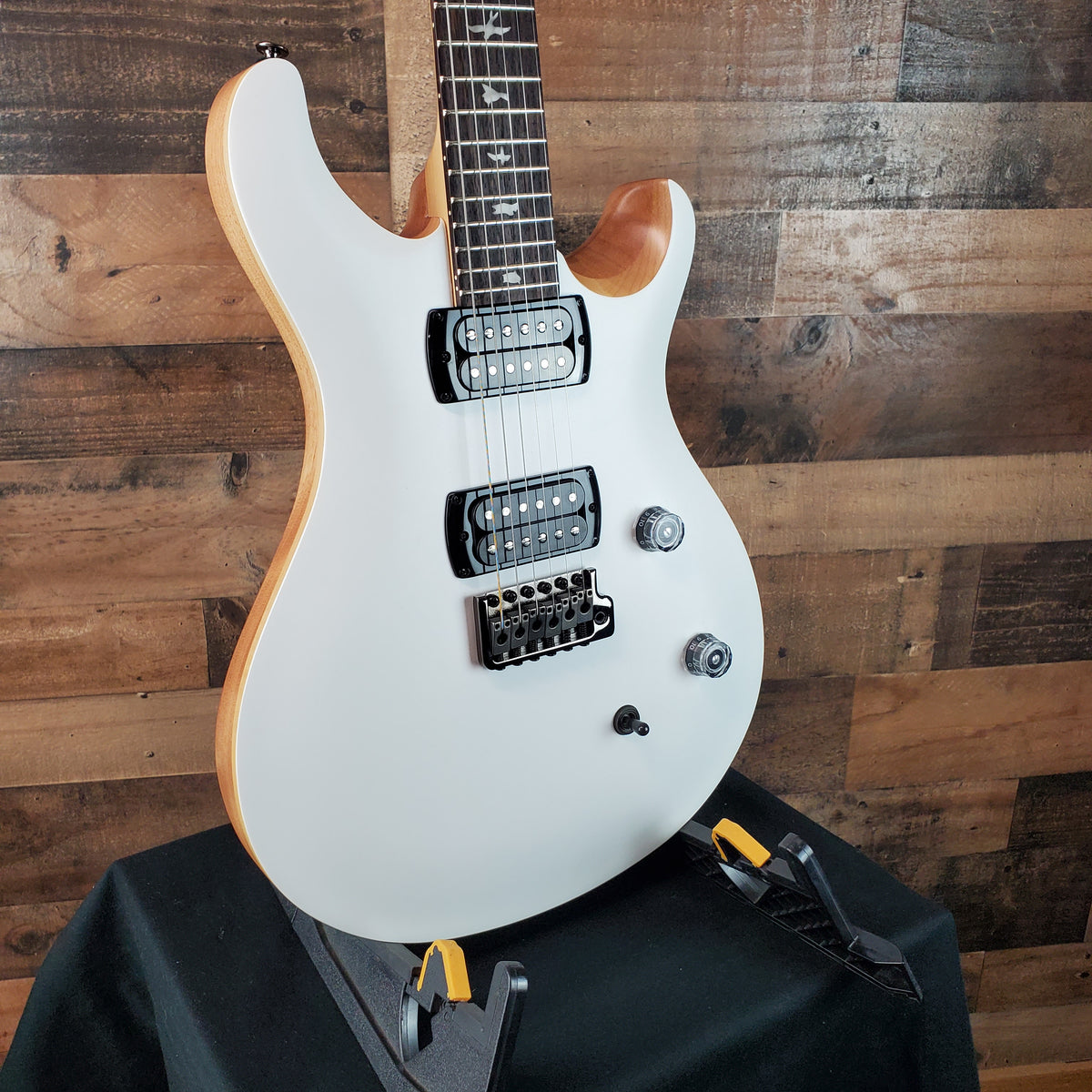 PRS SE CE 24 Satin - Flat White Top, C&M Exclusive - Black / Smoked Hardware # 459