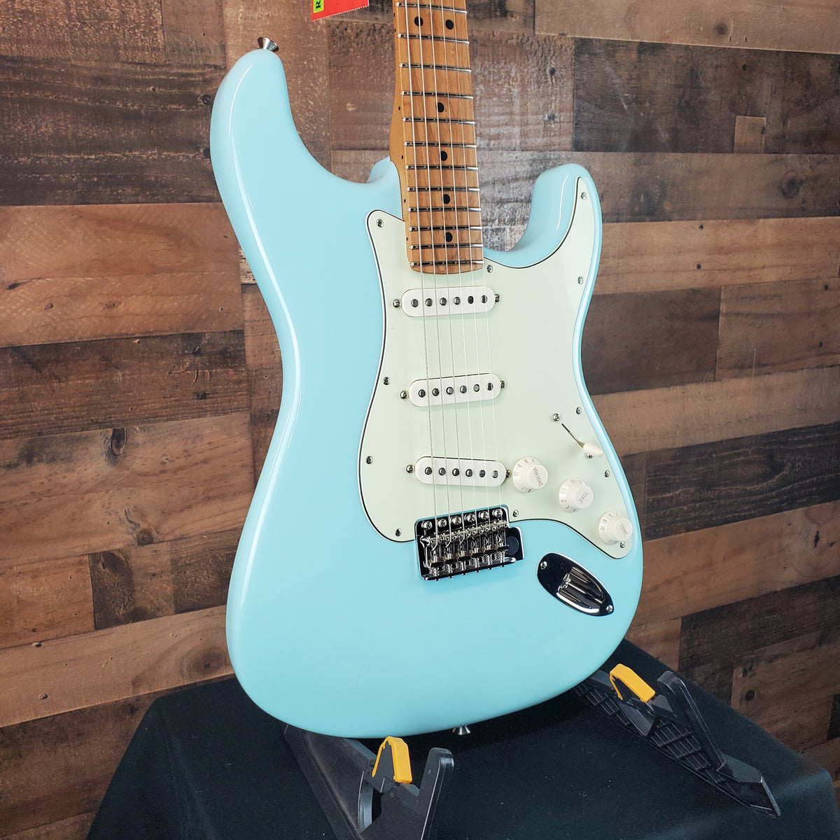 Fender Limited Edition American Professional Classic Stratocaster Daphne Blue, Rosewood Fingerboard