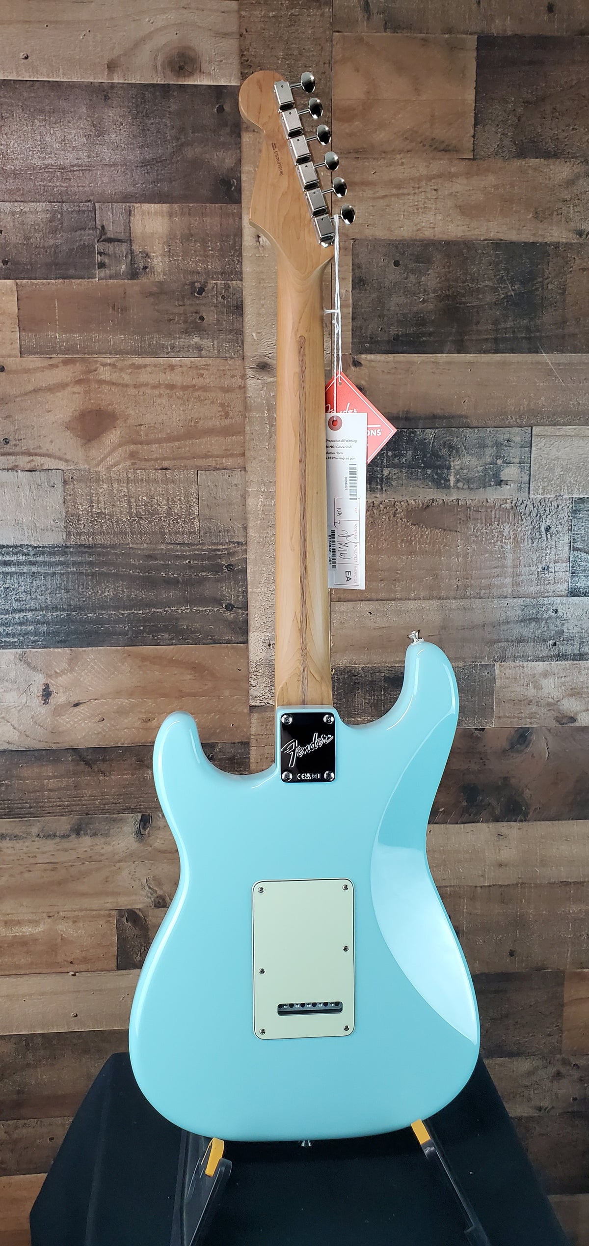 Fender Limited Edition American Professional Classic Stratocaster Daphne Blue, Rosewood Fingerboard
