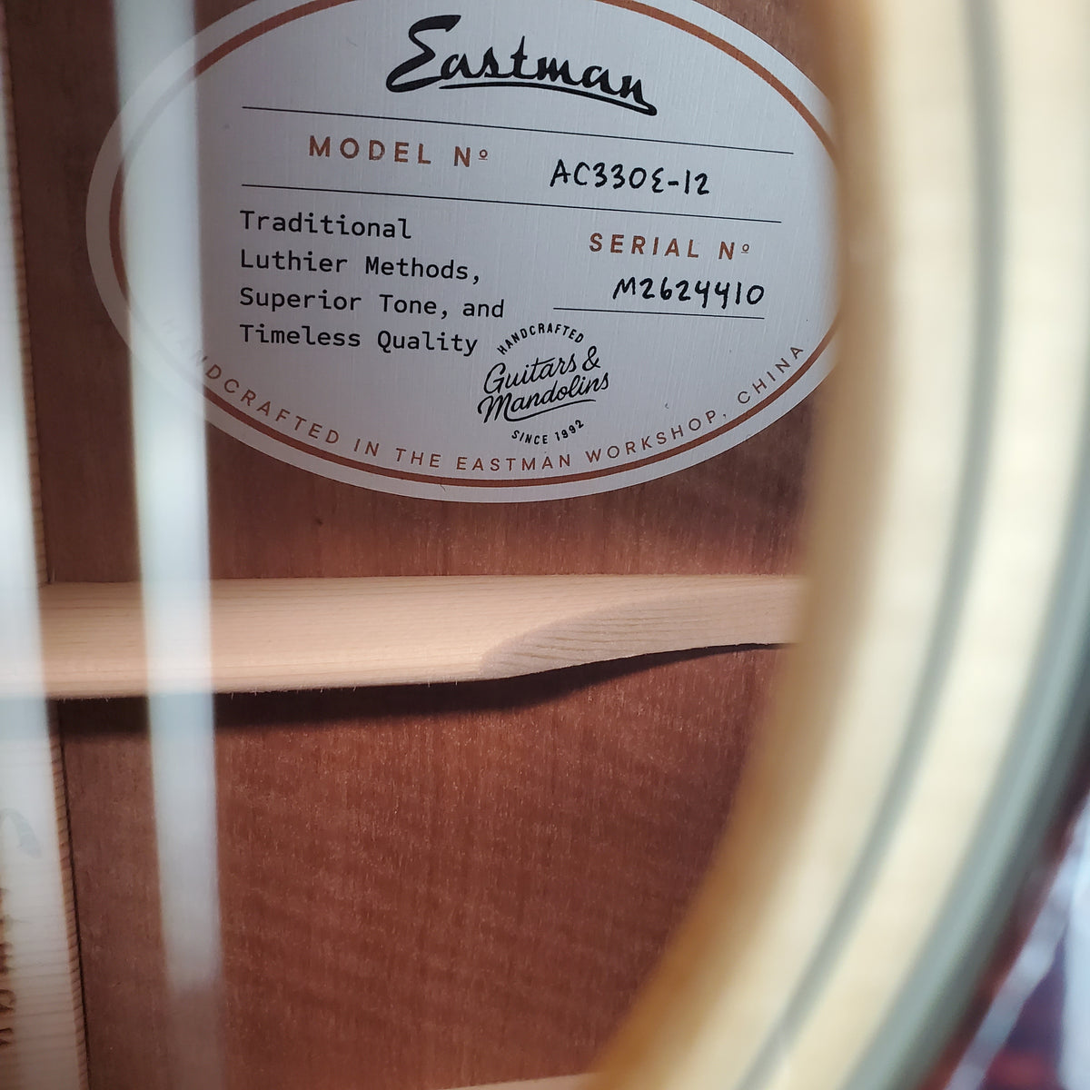 Eastman AC330E-12 Jumbo 12-string Acoustic-electric Guitar Natural