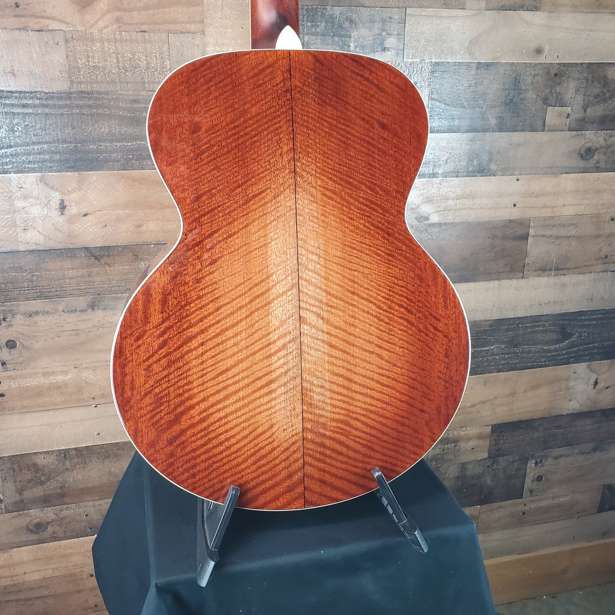 Eastman AC330E-12 Jumbo 12-string Acoustic-electric Guitar Natural