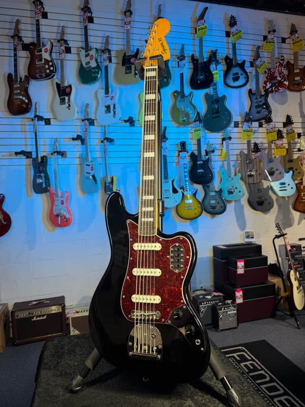 Used Squier Classic Vibe Bass VI 2020s - Black