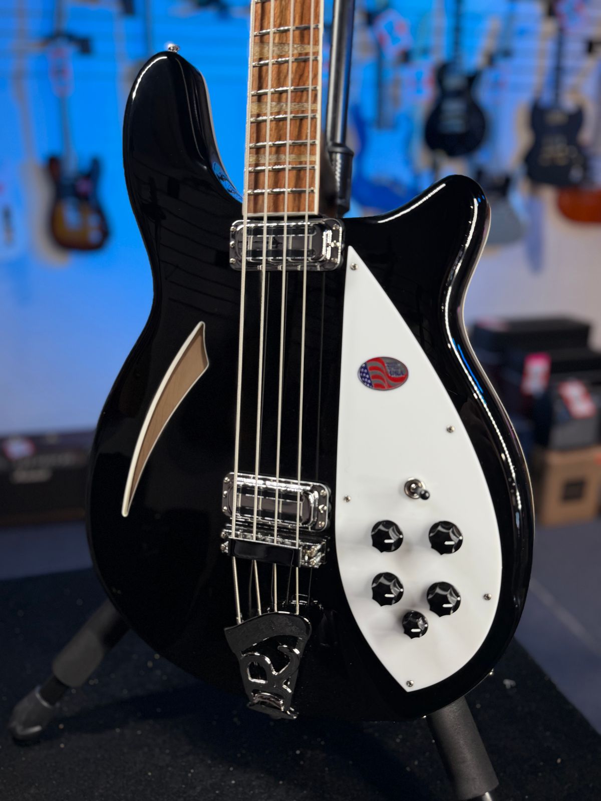 Rickenbacker 4005VJG Jetglo
