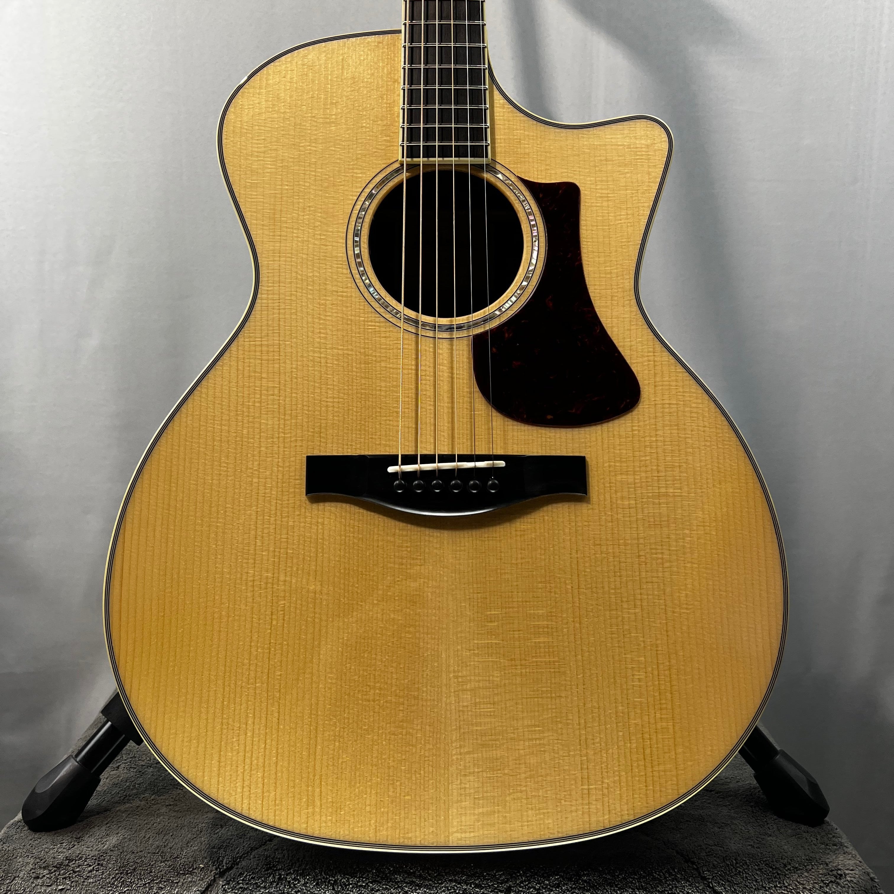 AC422CE Grand Auditorium Acoustic-electric Guitar - Natural #046