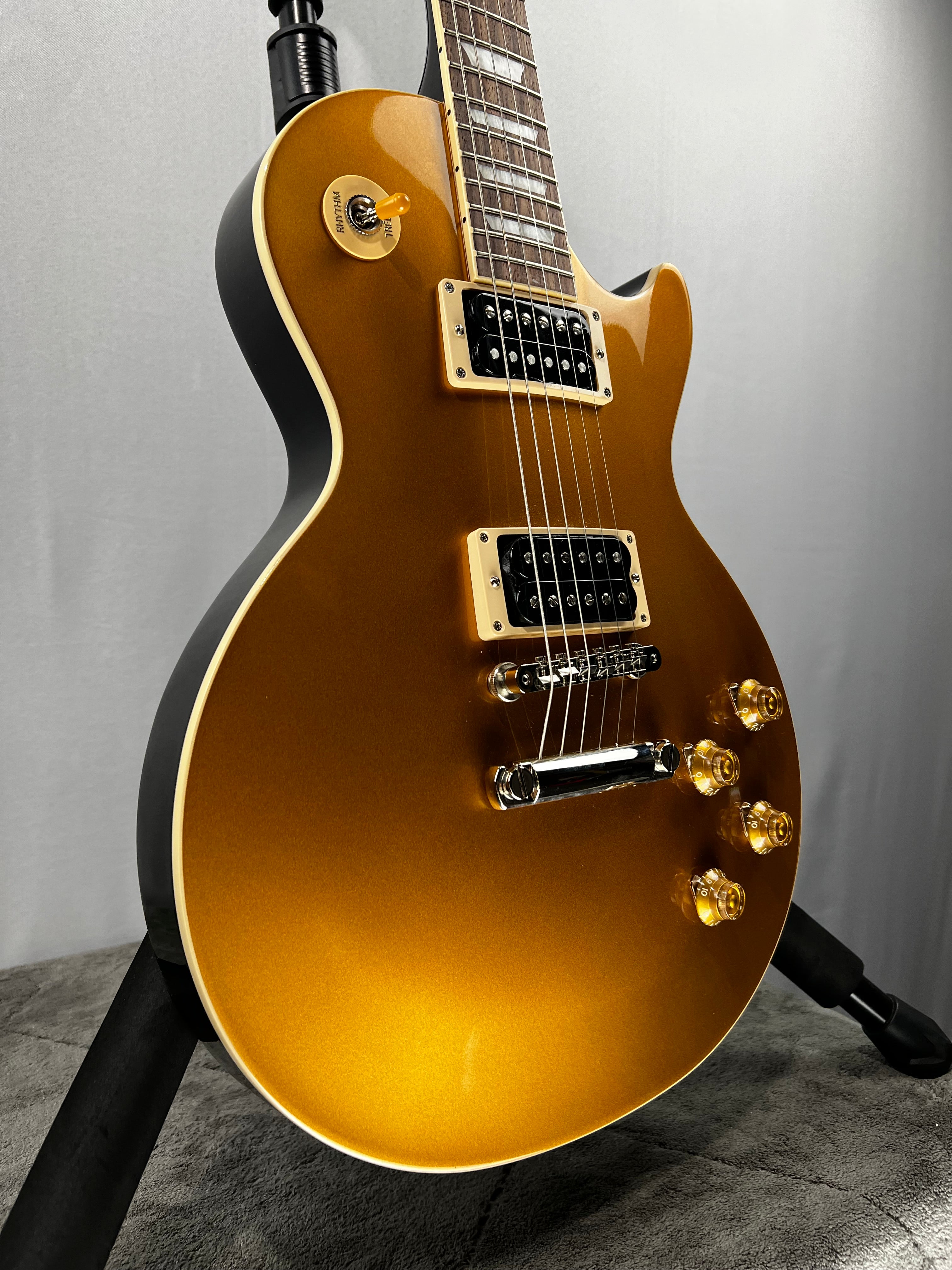 Slash "Victoria" Les Paul Electric Guitar - Goldtop #064