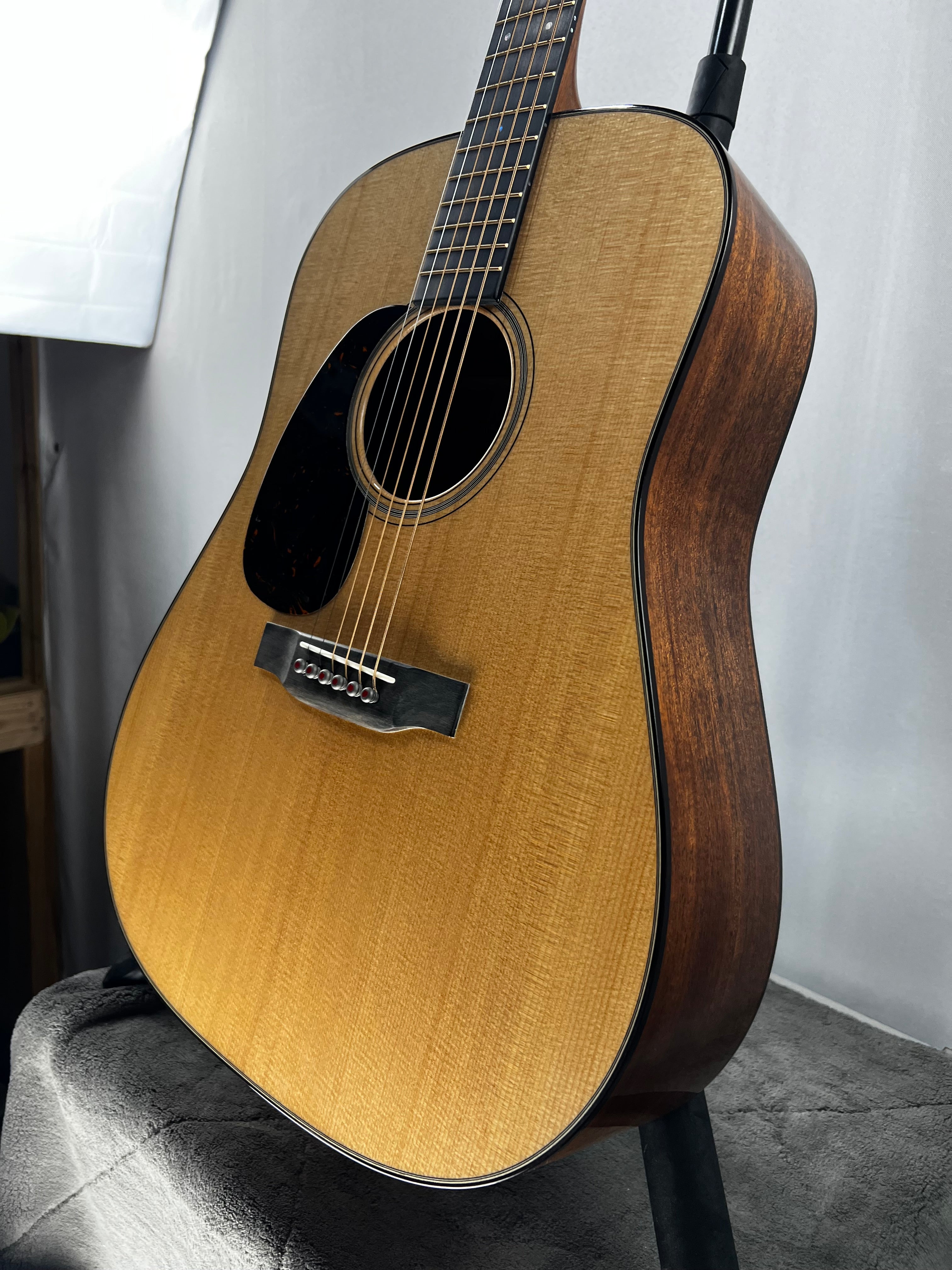 D-18 Modern Deluxe Left-Handed Acoustic Guitar - Natural #321