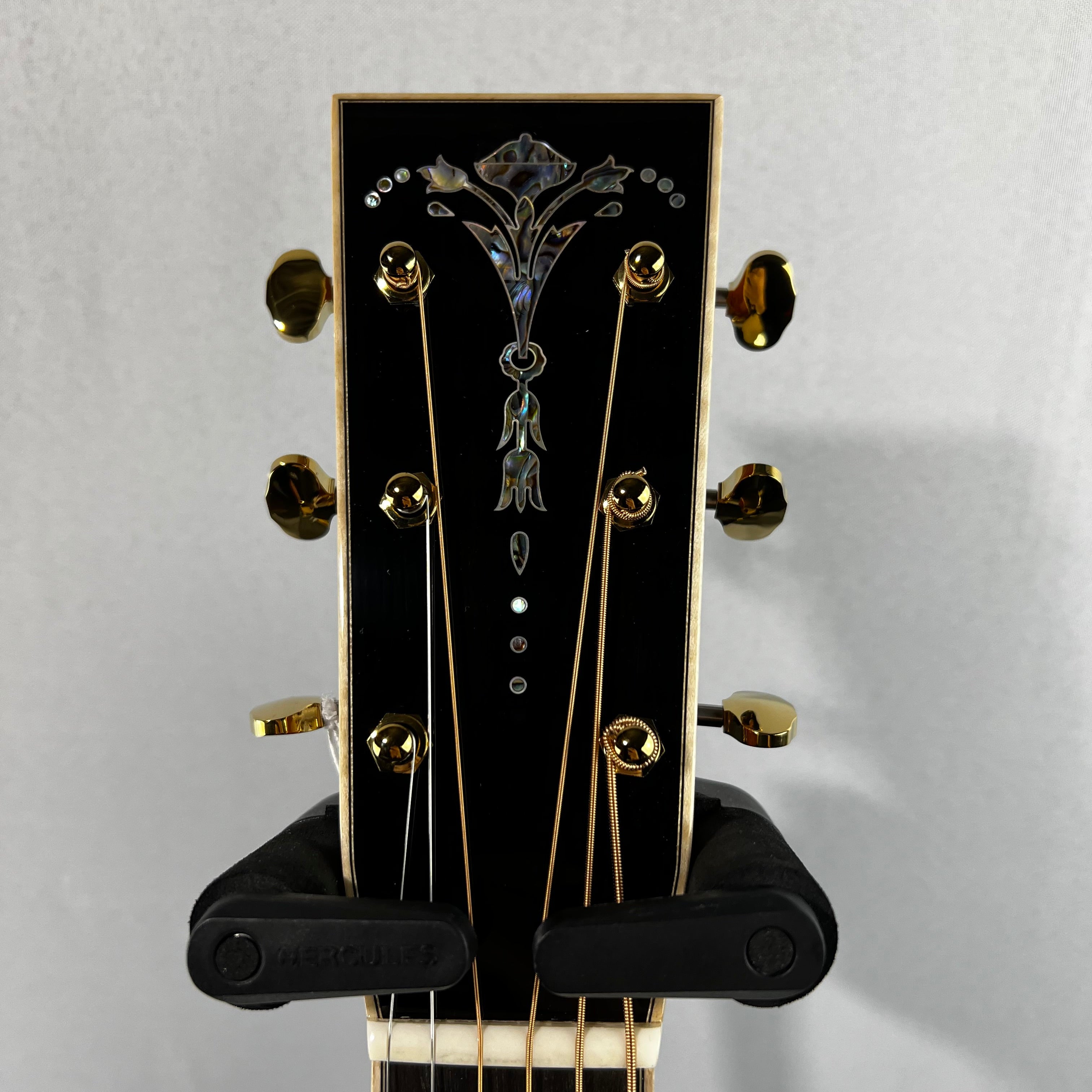 D-42L Modern Deluxe Acoustic Guitar - Natural #556