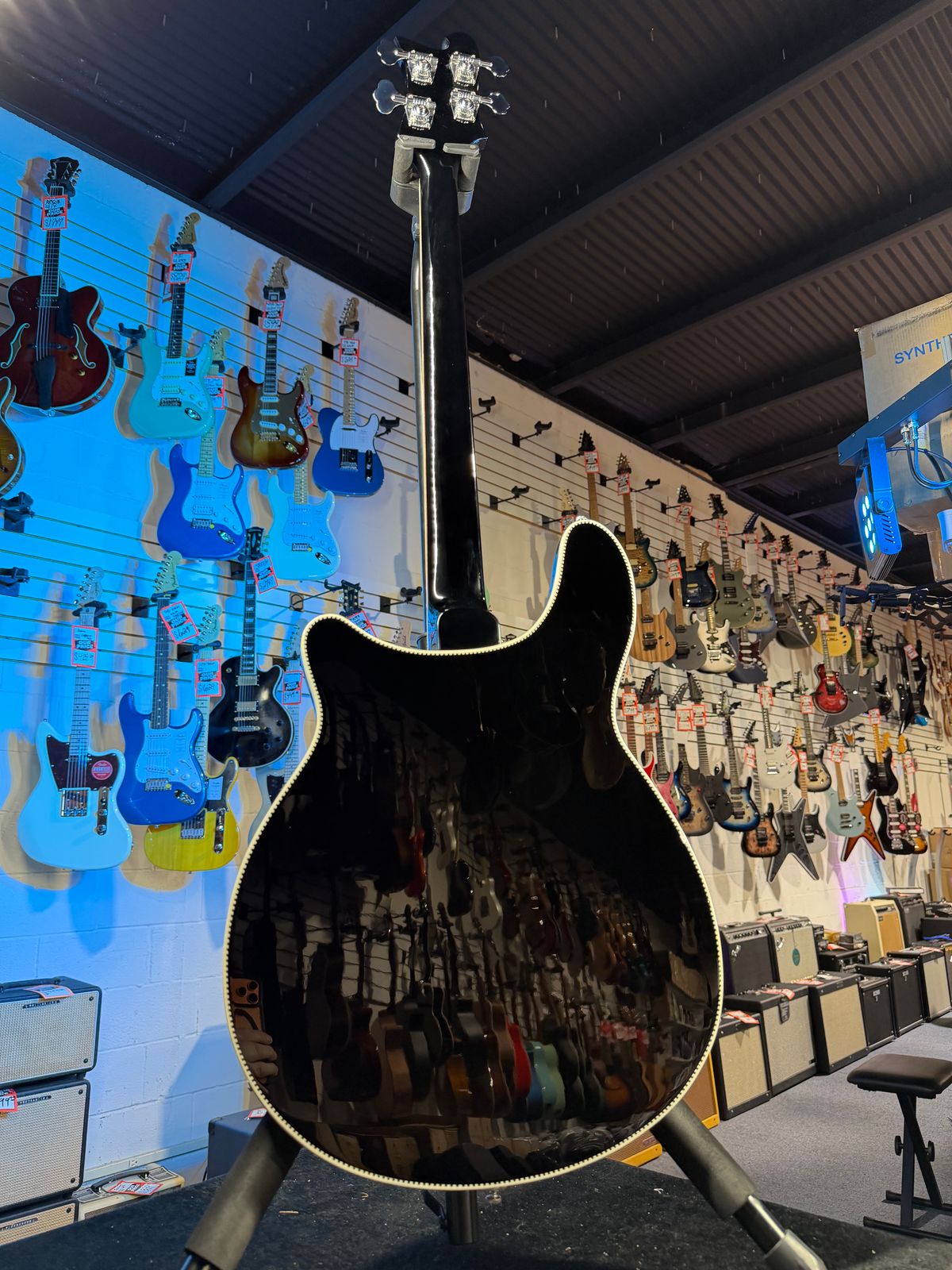 Rickenbacker 4005VJG Jetglo