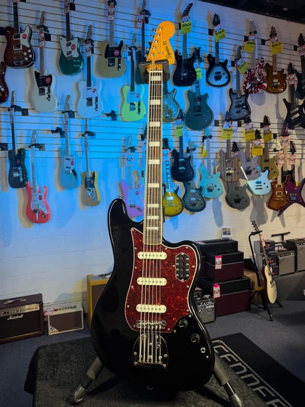 Used Squier Classic Vibe Bass VI 2020s - Black