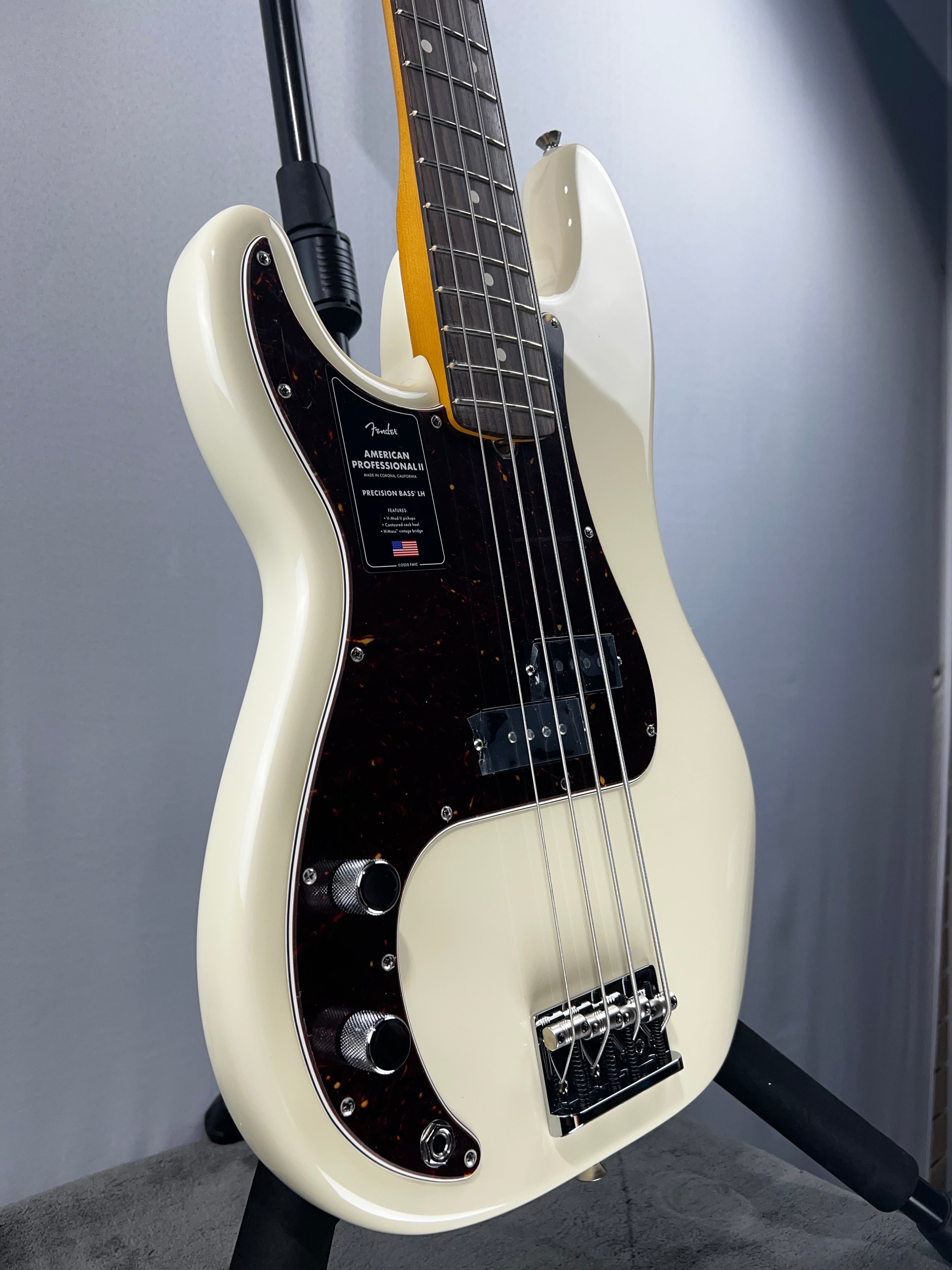 American Professional II Left-Handed Precision Bass - Olympic White w/Rosewood Fingerboard #281