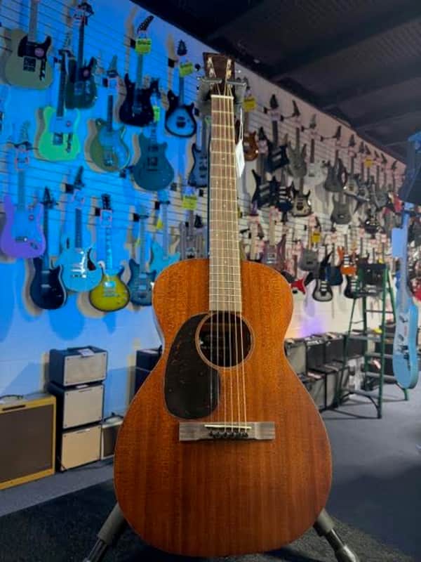 Martin 0-10E Retro Jason Isbell Left Handed Dark Mahogany