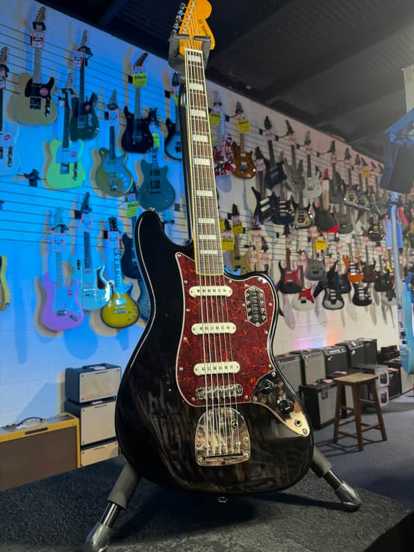 Used Squier Classic Vibe Bass VI 2020s - Black