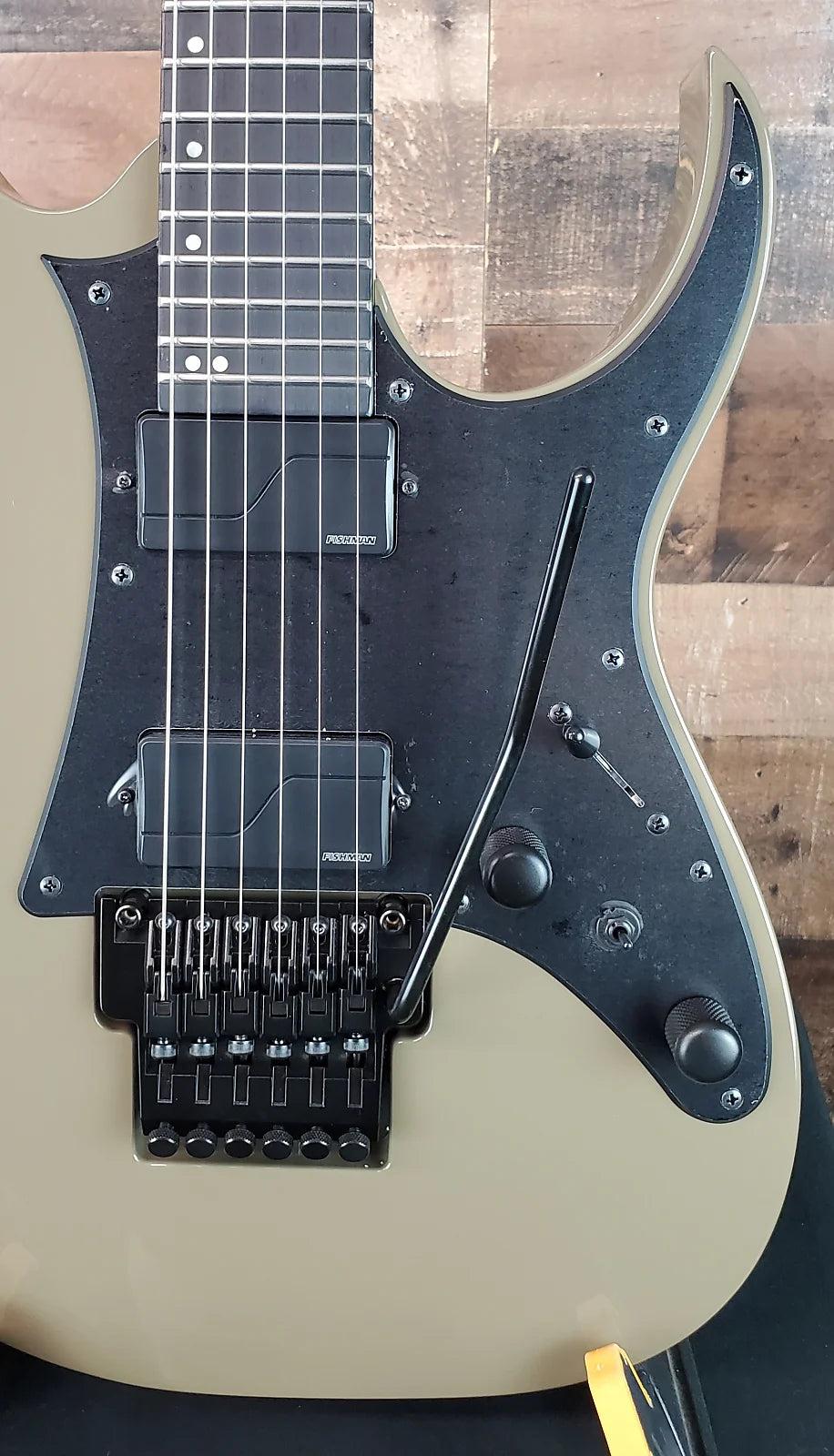 Ibanez Prestige RGR5130KM, Kahki Metallic, Hard Shell Case, 512