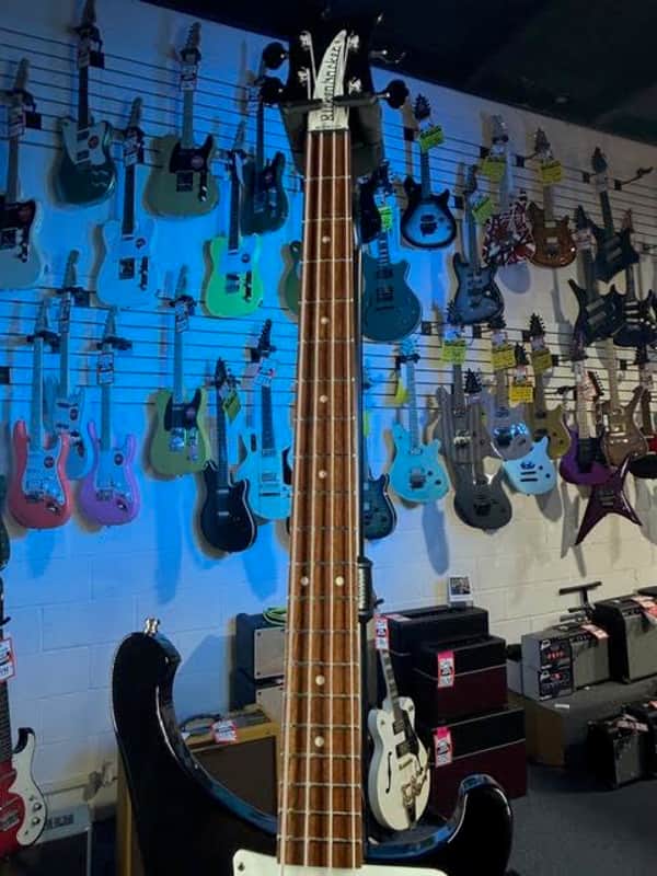 Rickenbacker 4003S Jetglo
