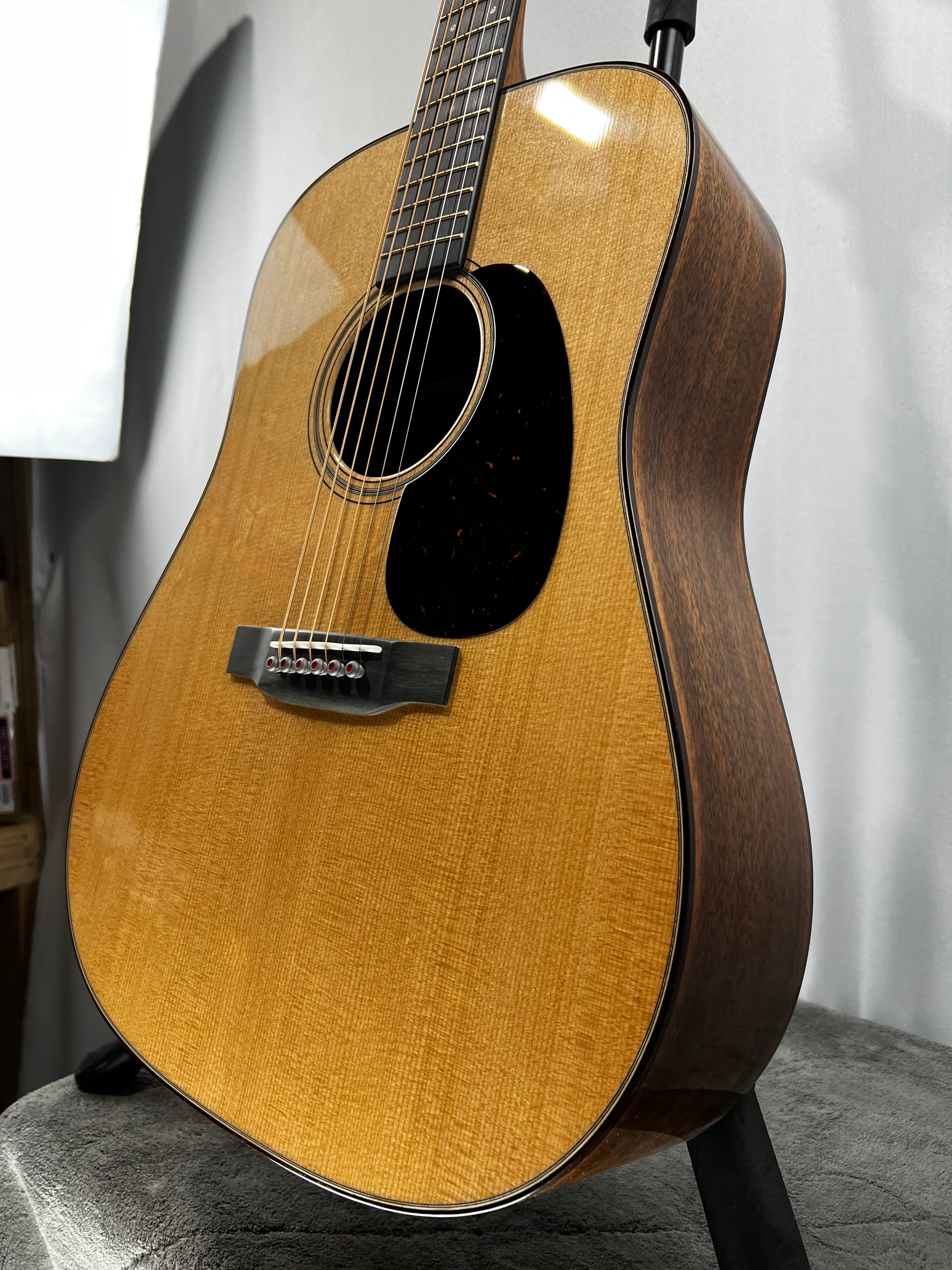 D-18 Modern Deluxe Acoustic Guitar - Natural #890