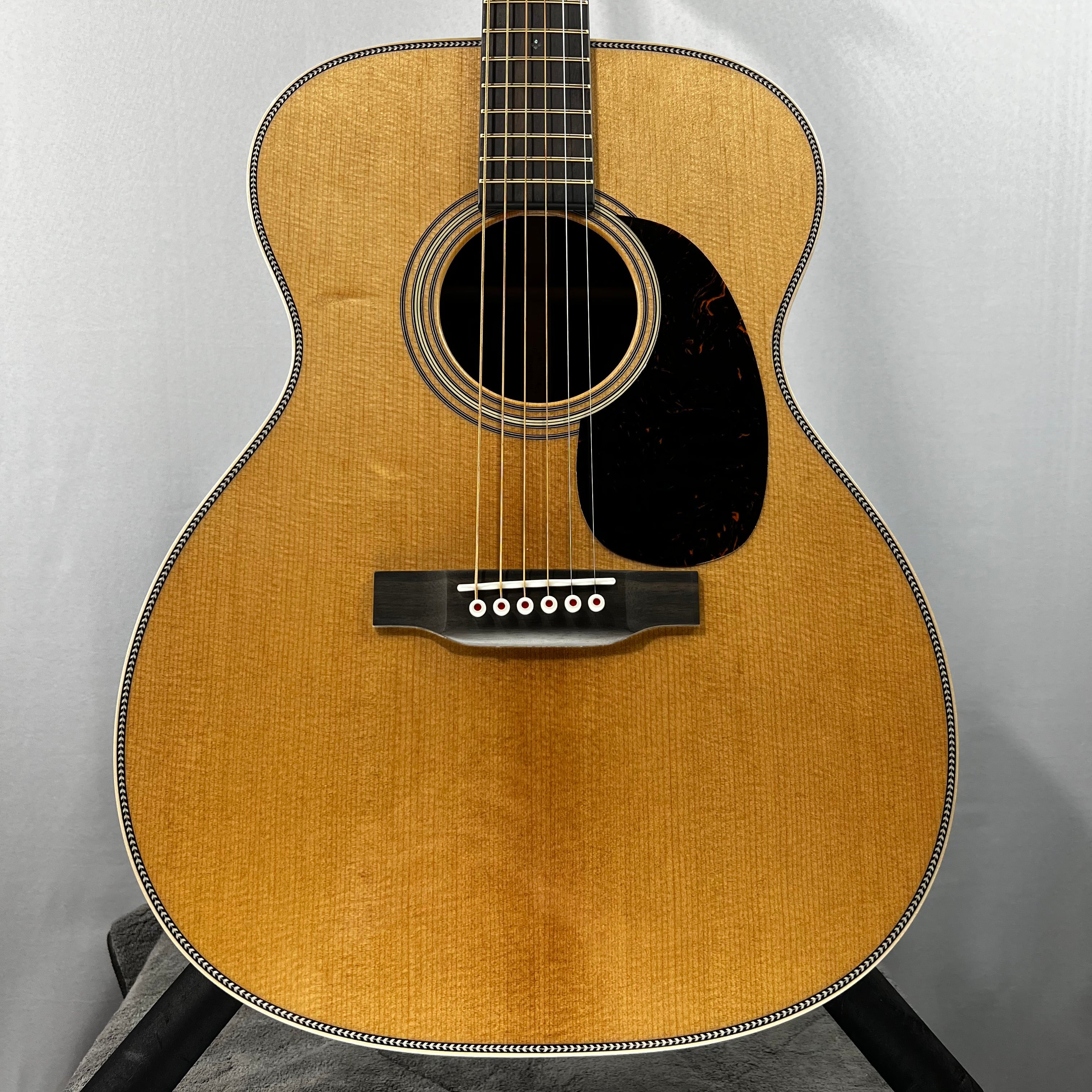 000-28 Modern Deluxe Acoustic Guitar - Natural #450