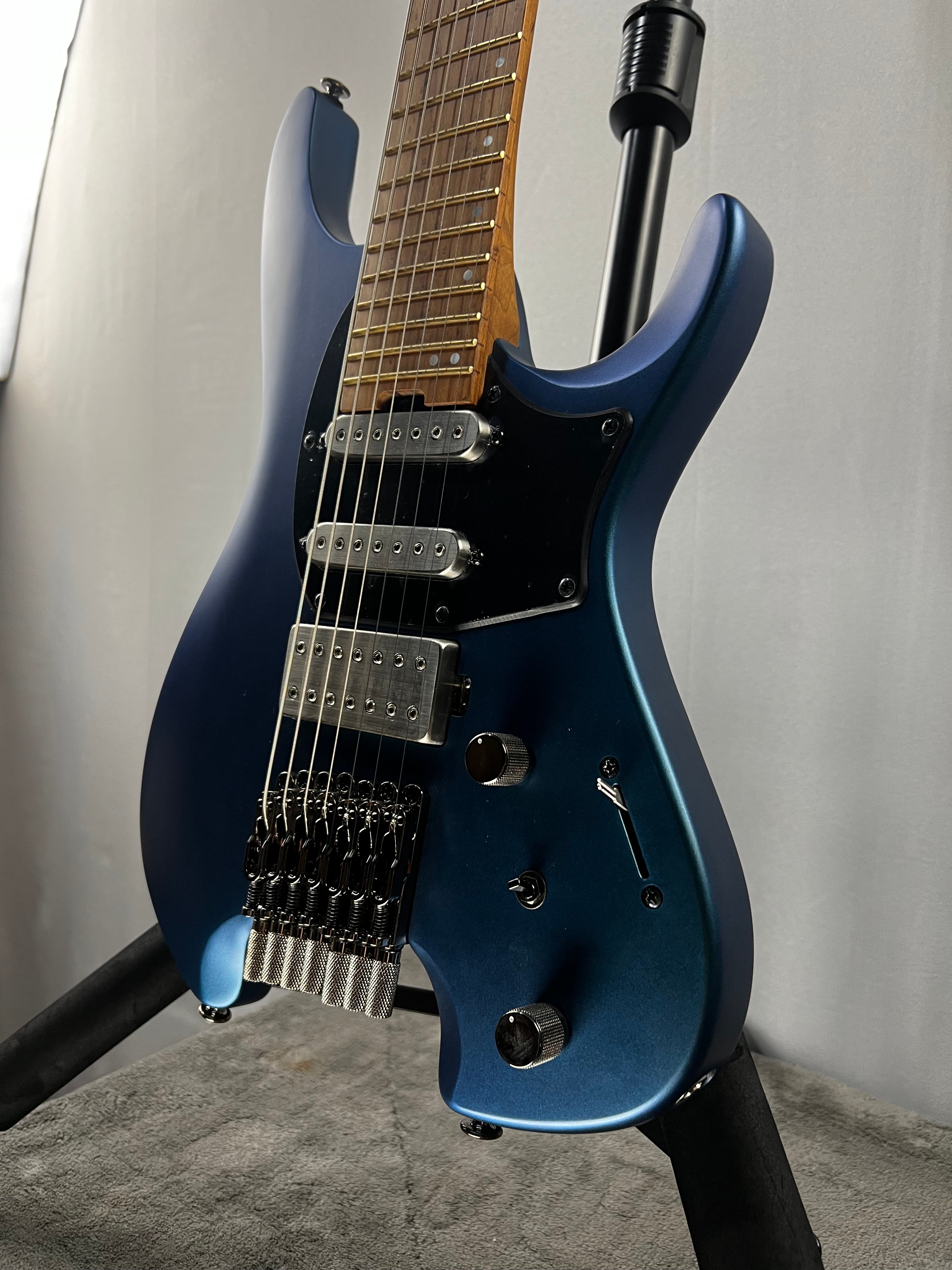 Q547 7-string Electric Guitar - Blue Chameleon Metallic Matte #016 GET PLEK'D!