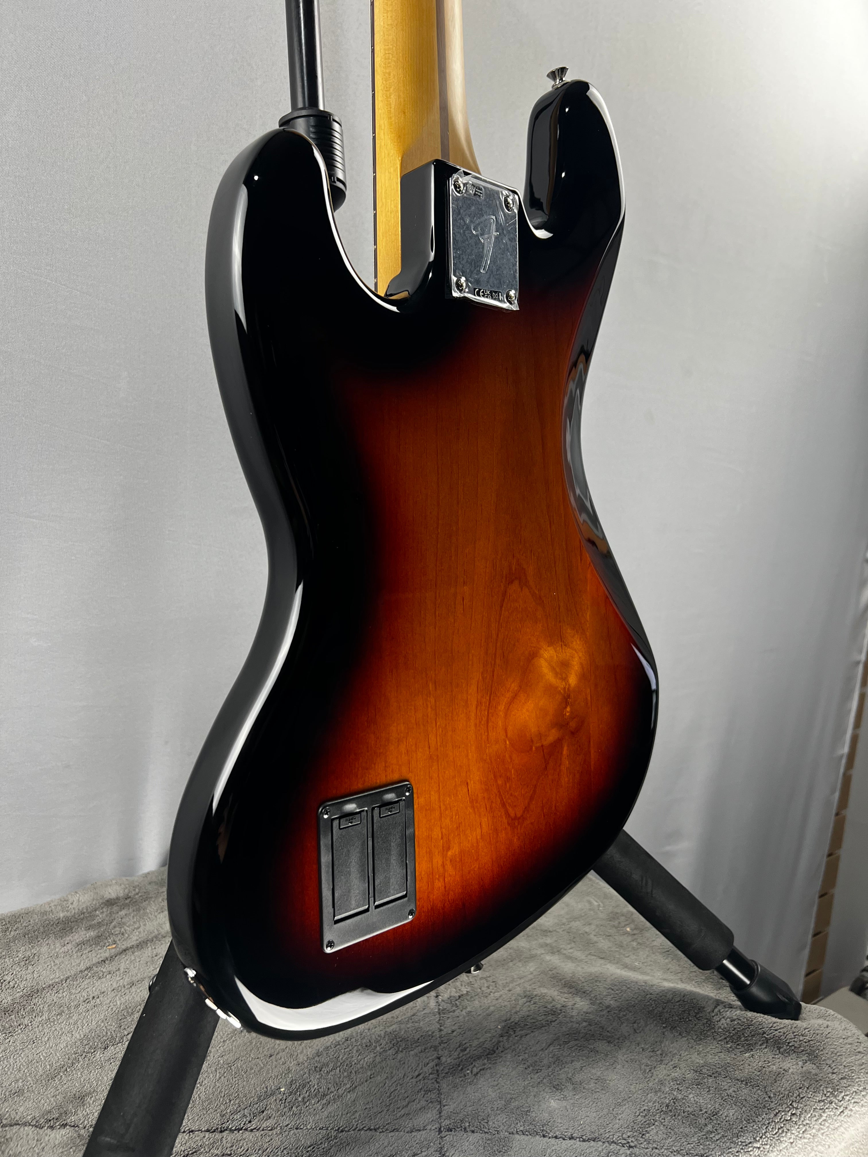 Player II Modified Active Jazz Bass V - 3-tone Sunburst, Rosewood Fingerboard #233