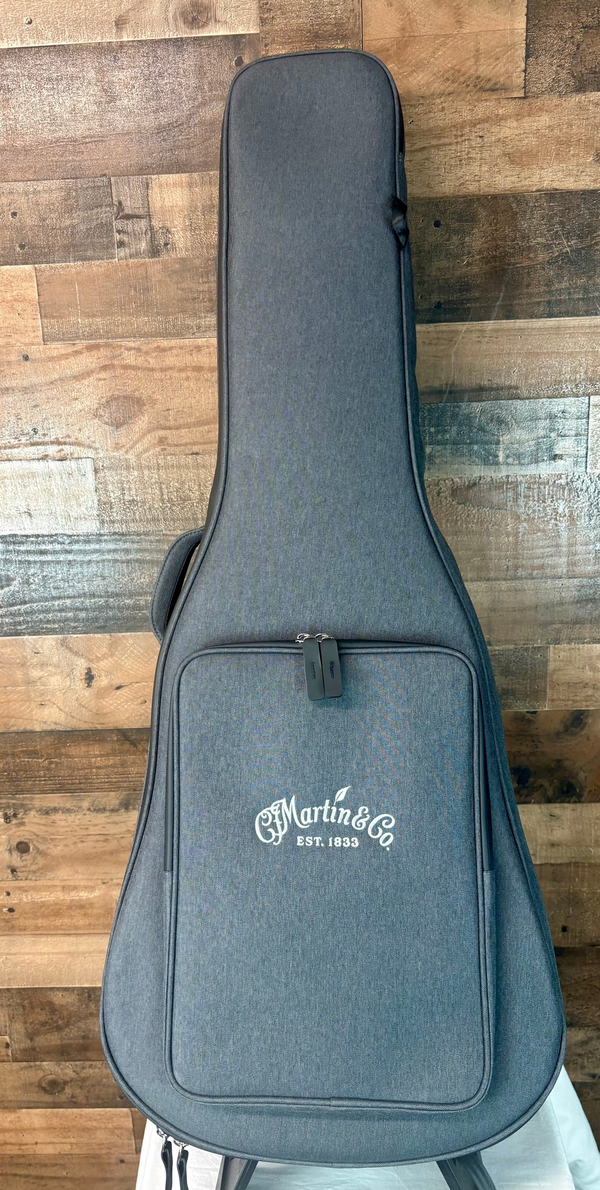 Martin 0-10E Retro Jason Isbell Left Handed Dark Mahogany