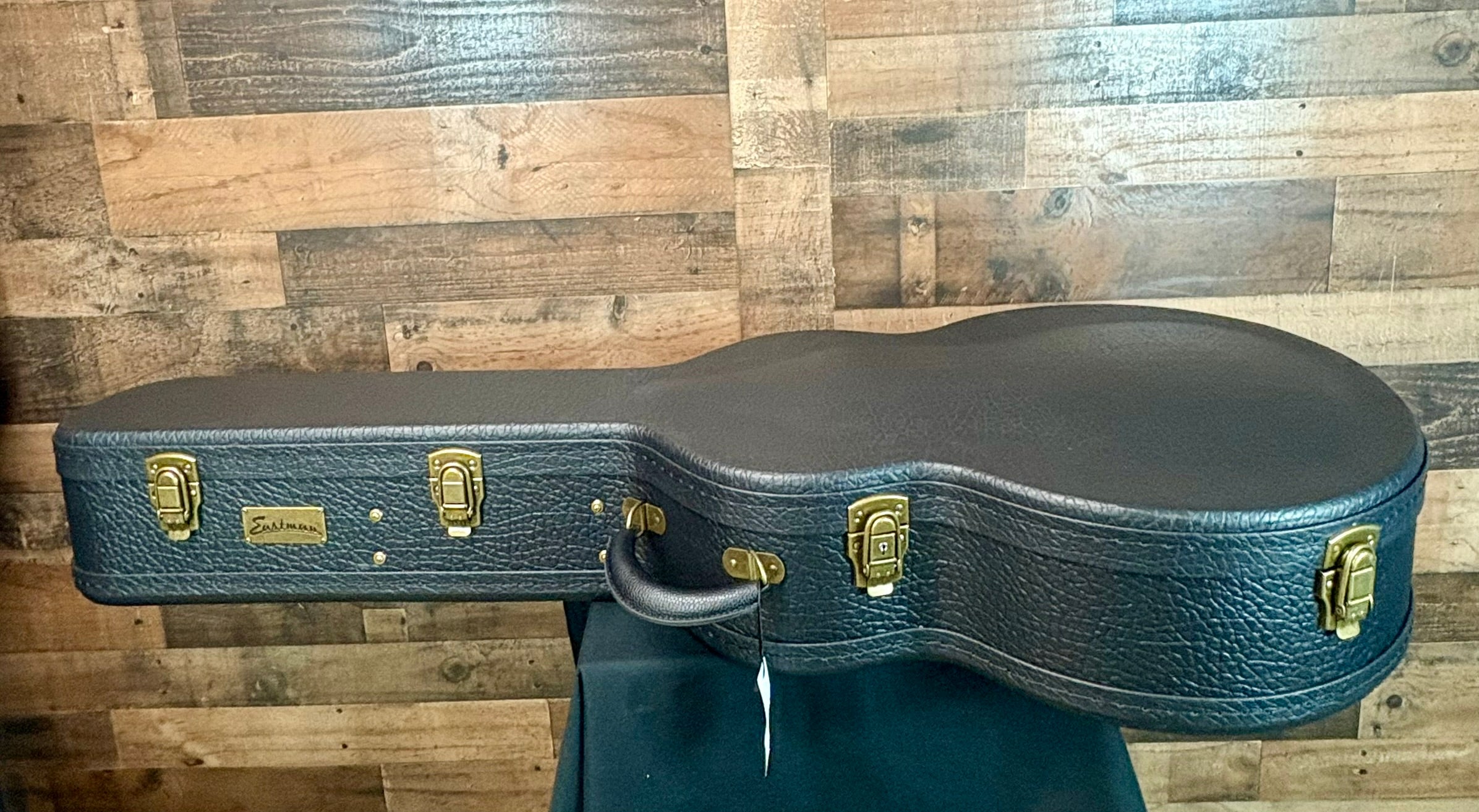 Eastman Guitars AC630  Natural
