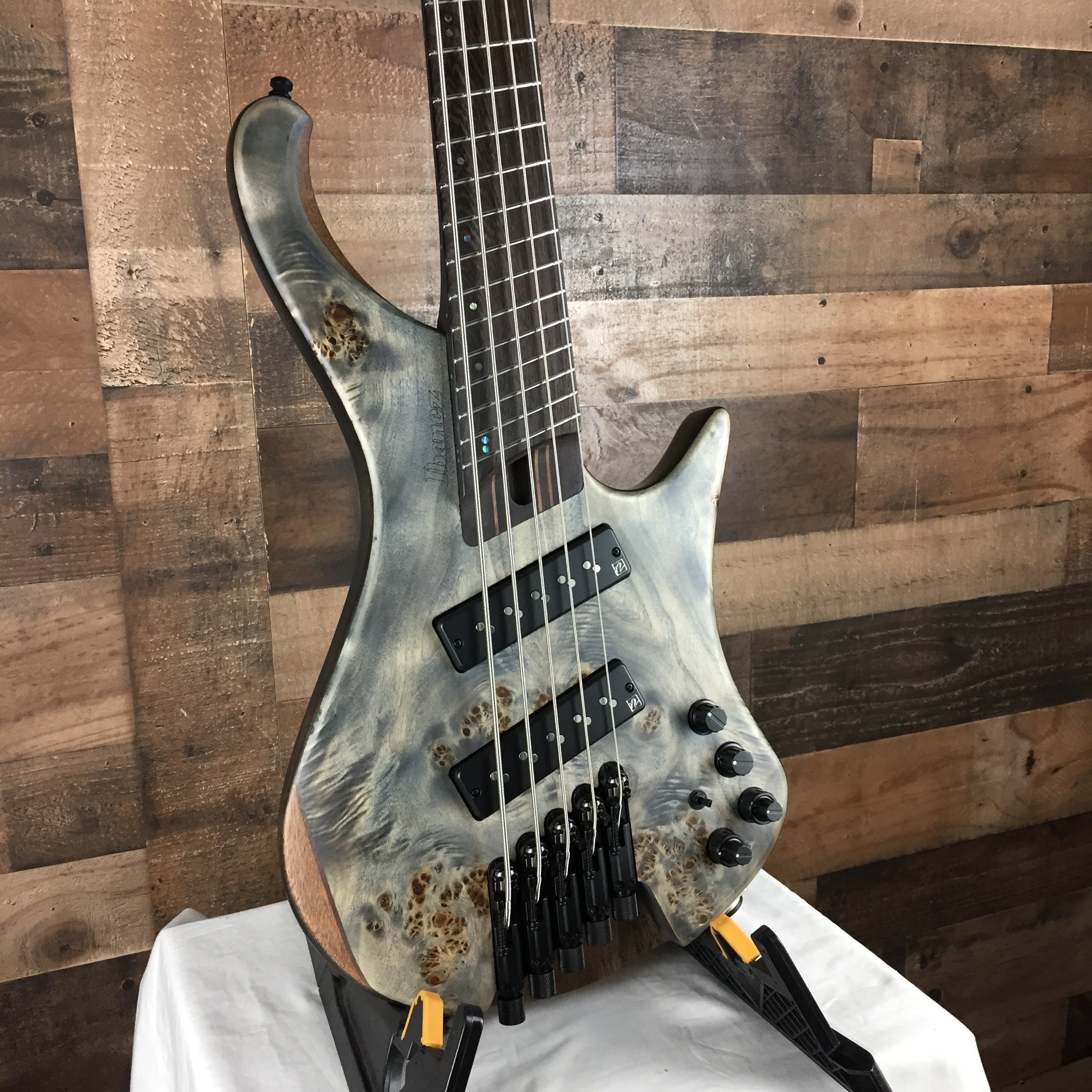 EHB1505MS Headless Bass Guitar, Black Ice Flat, w/Gig Bag, 535
