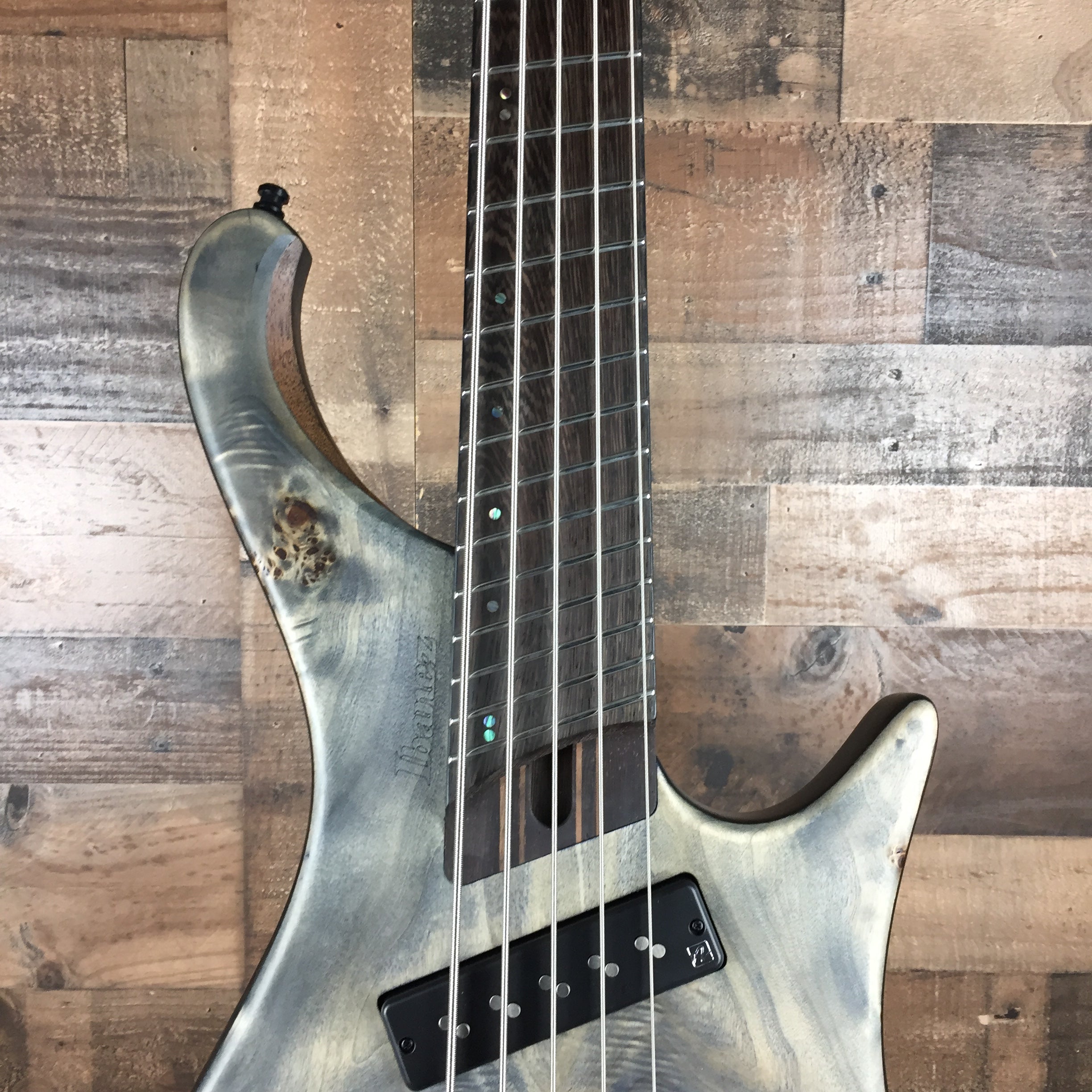 EHB1505MS Headless Bass Guitar, Black Ice Flat, w/Gig Bag, 535