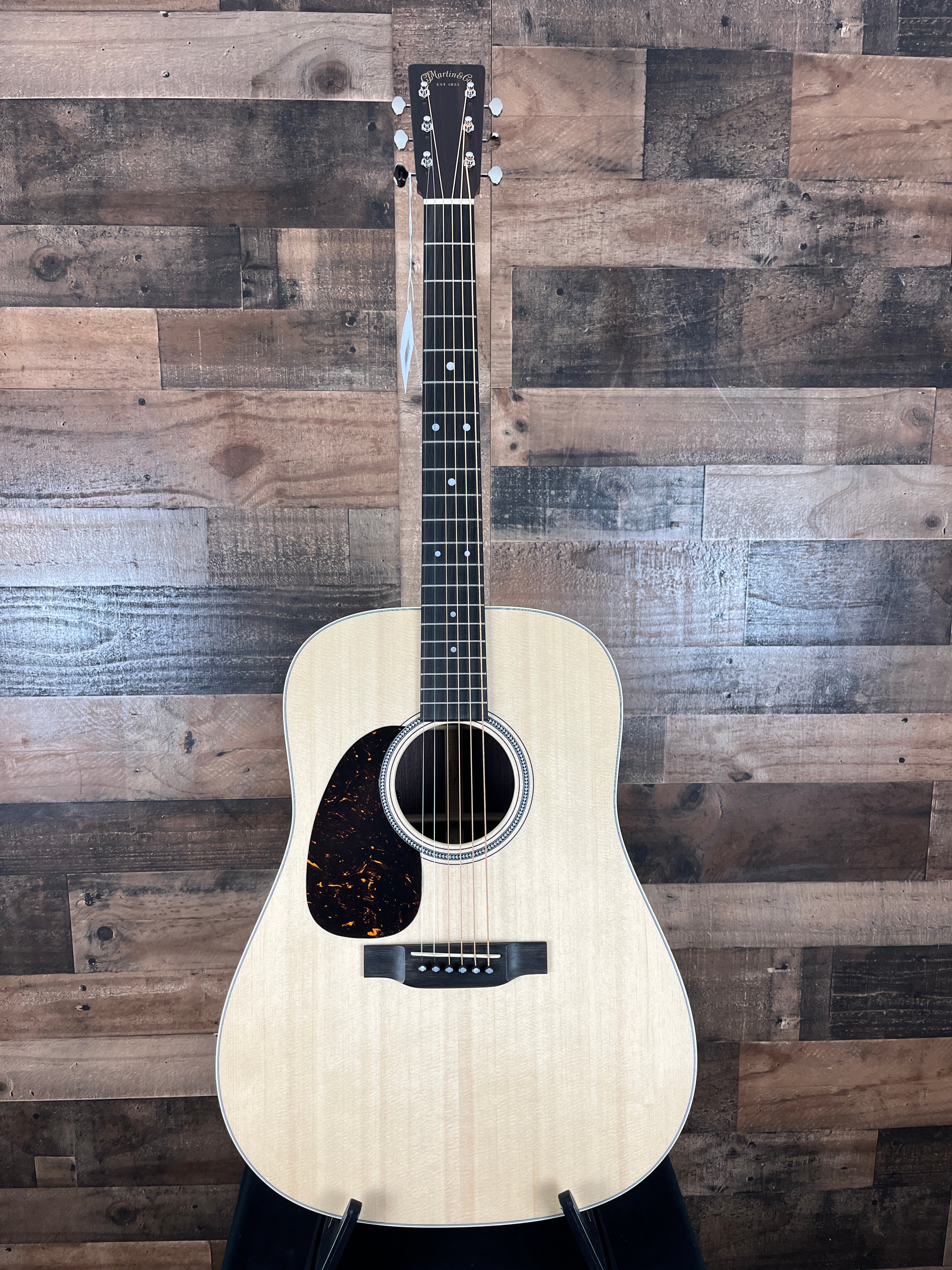 Martin D16EL-01 Left-Handed, Natural, Gig Bag, 005