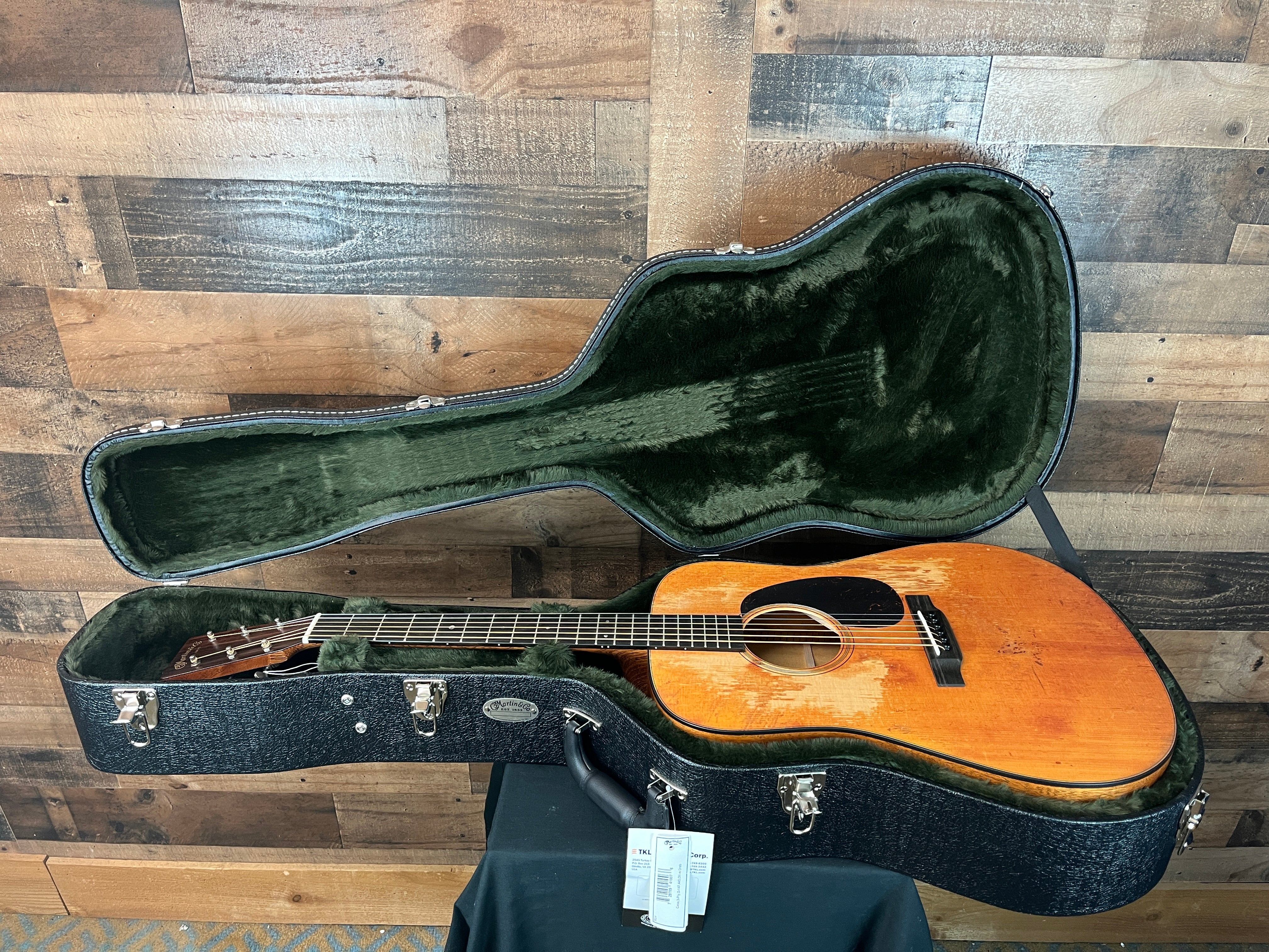 Martin D-18 D18 StreetLegend, Custom Ink, Hardcase, 416