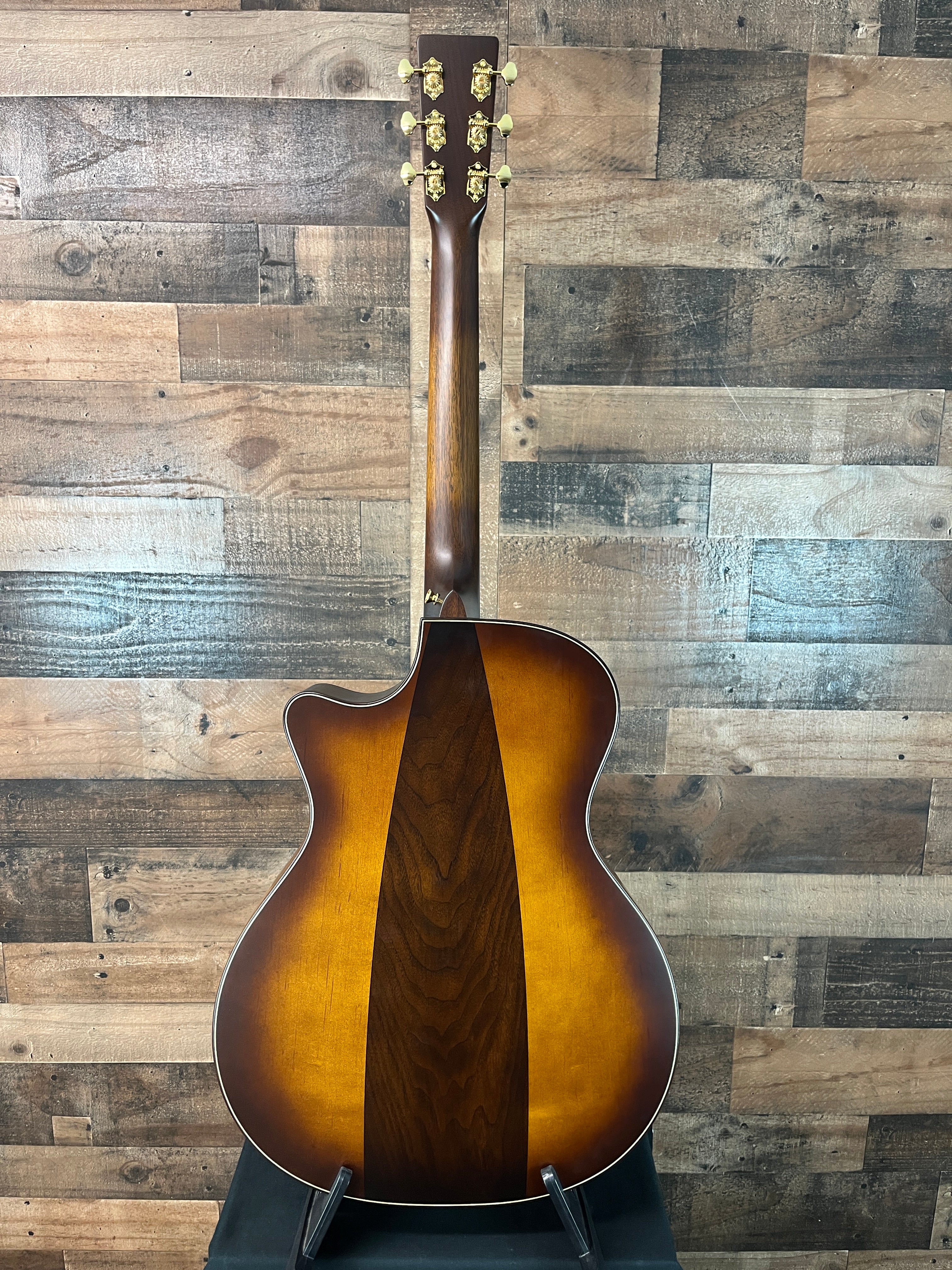 Martin GPCE Inception Maple, Amber Fade Sunburst, Hardcase, 057