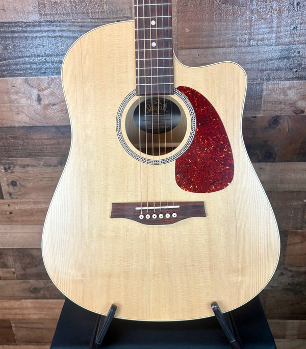 Seagull Coastline S6 Slim Cutaway Spruce Presys II Acoustic/Electric Guitar