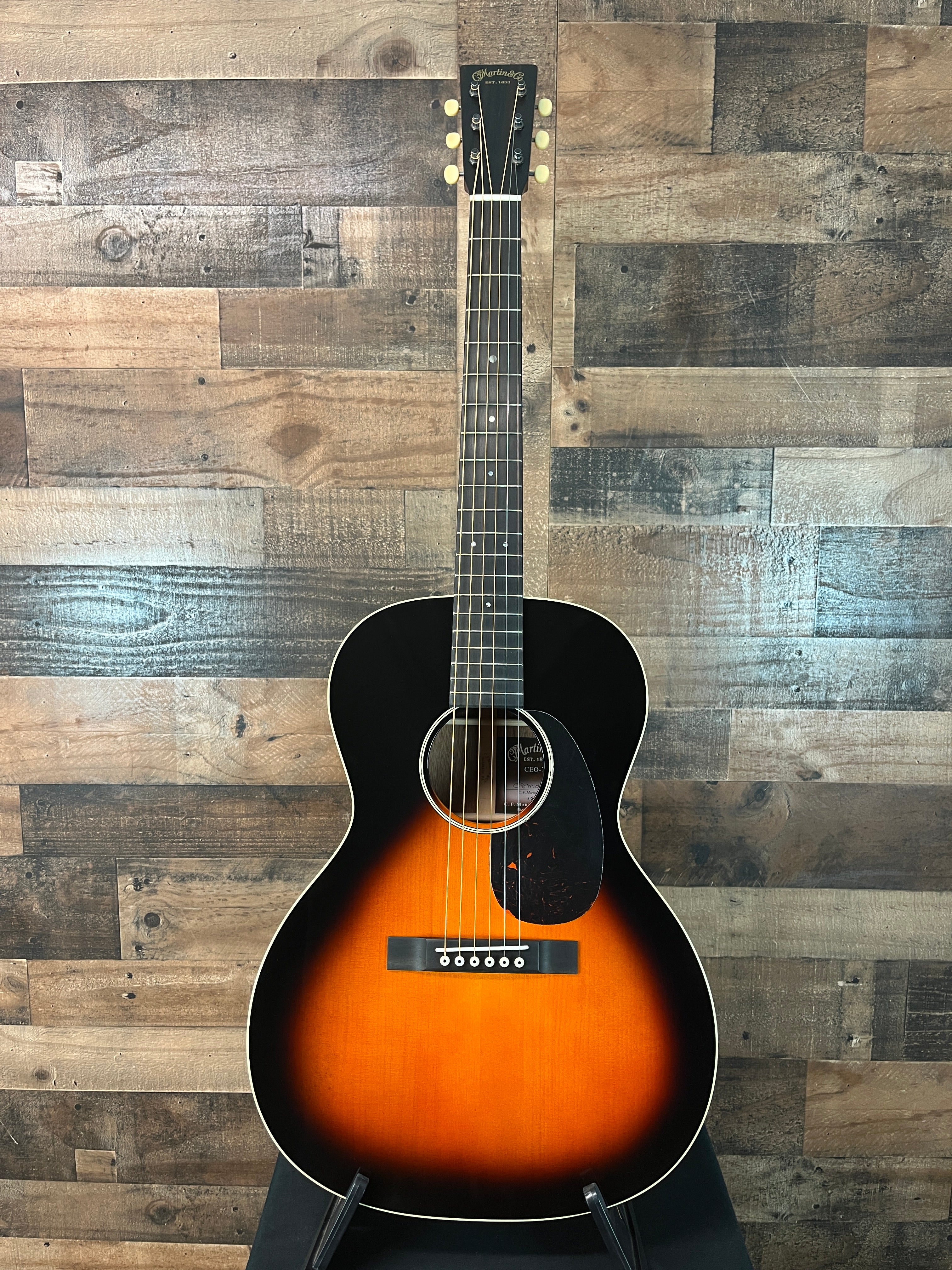 Martin CEO-7, Hard Case, Autumn Sunset Burst, 696