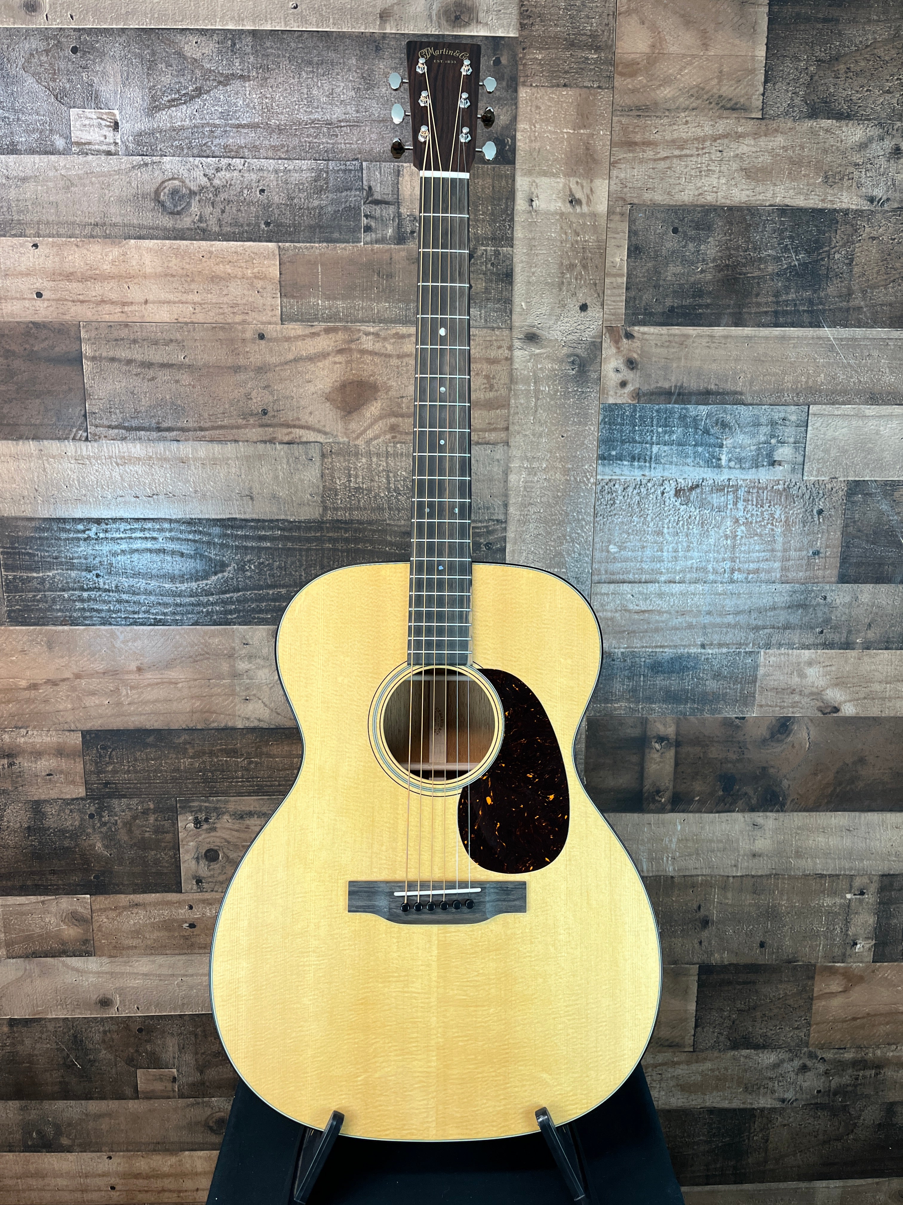 Martin 000-18, Natural Finish, Martin Hardcase, 211