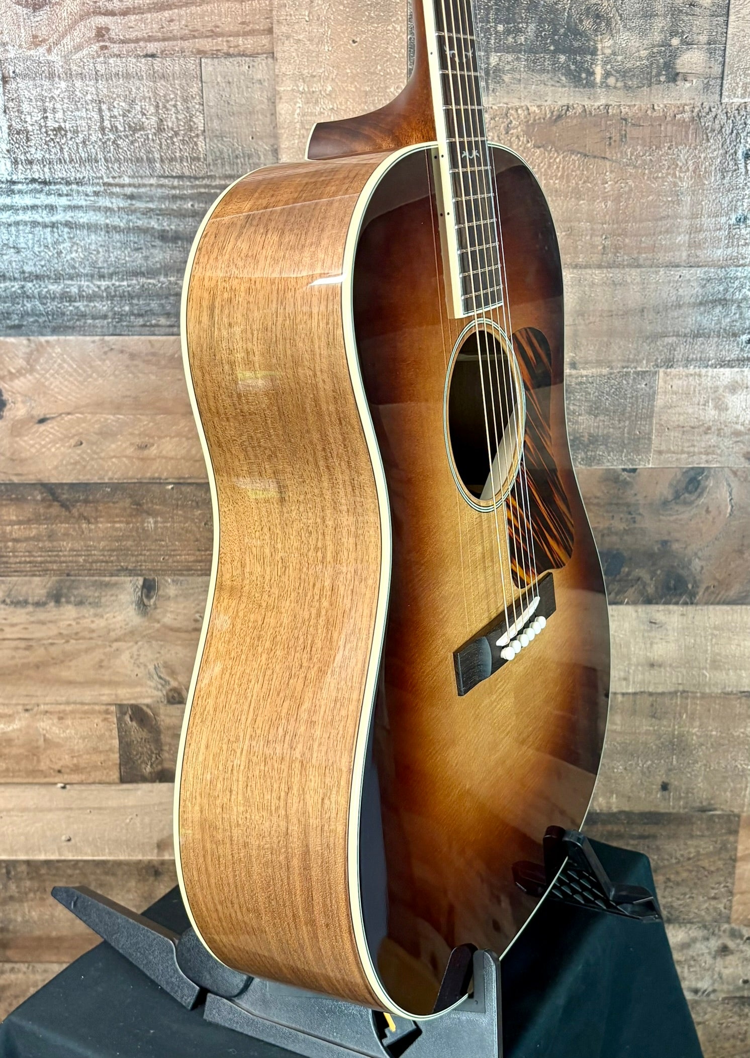 Bourgeois Luke Bryan Signature Touchstone Series Slope Shoulder Dreadnought  Sunburst