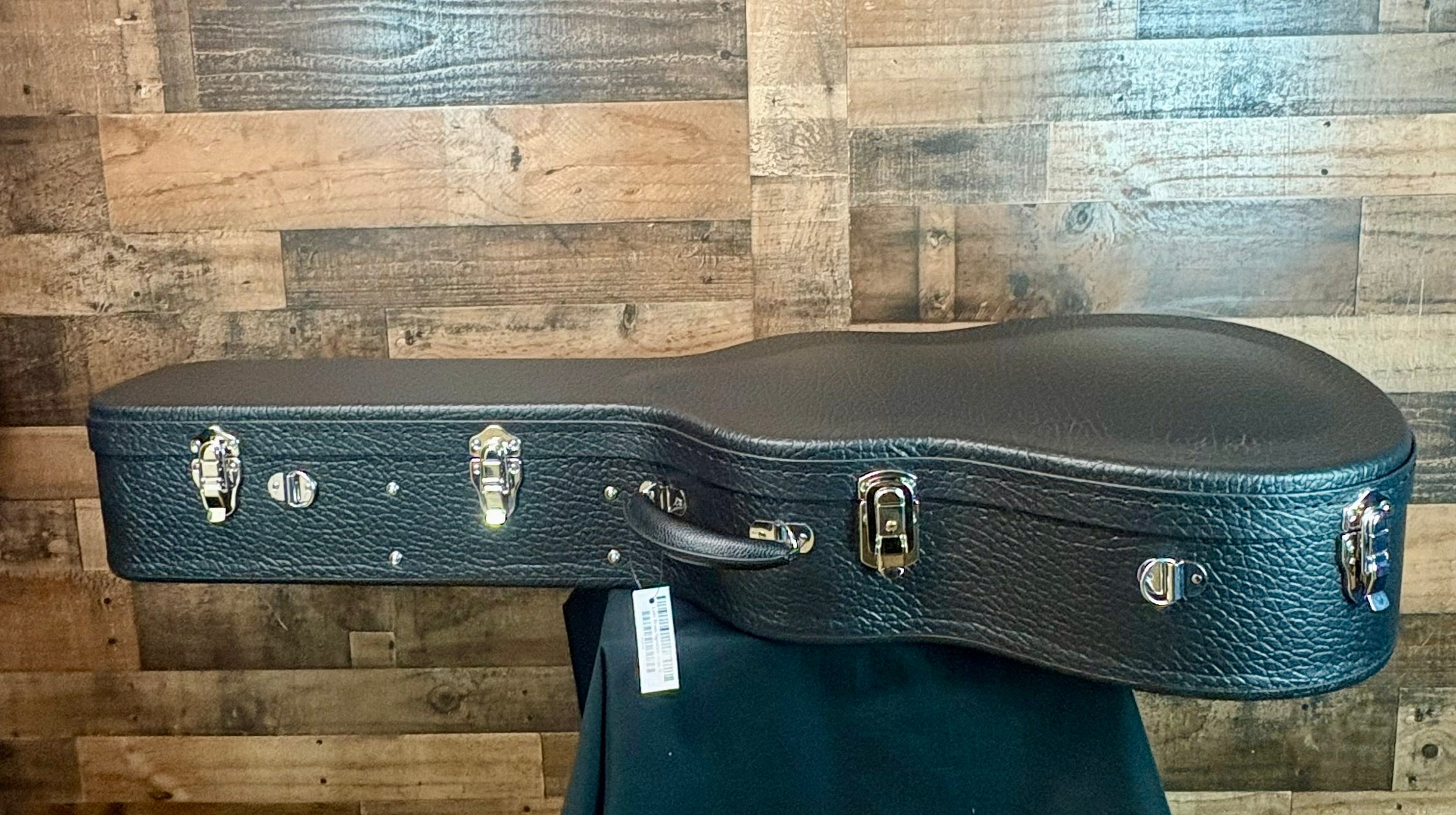 Bourgeois Luke Bryan Signature Touchstone Series Slope Shoulder Dreadnought  Sunburst
