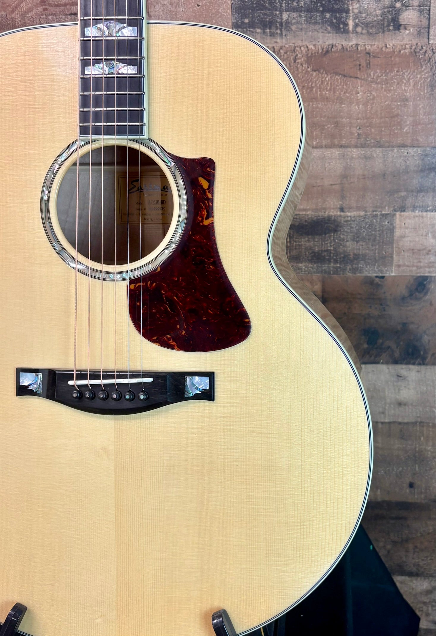 Eastman Guitars AC630  Natural