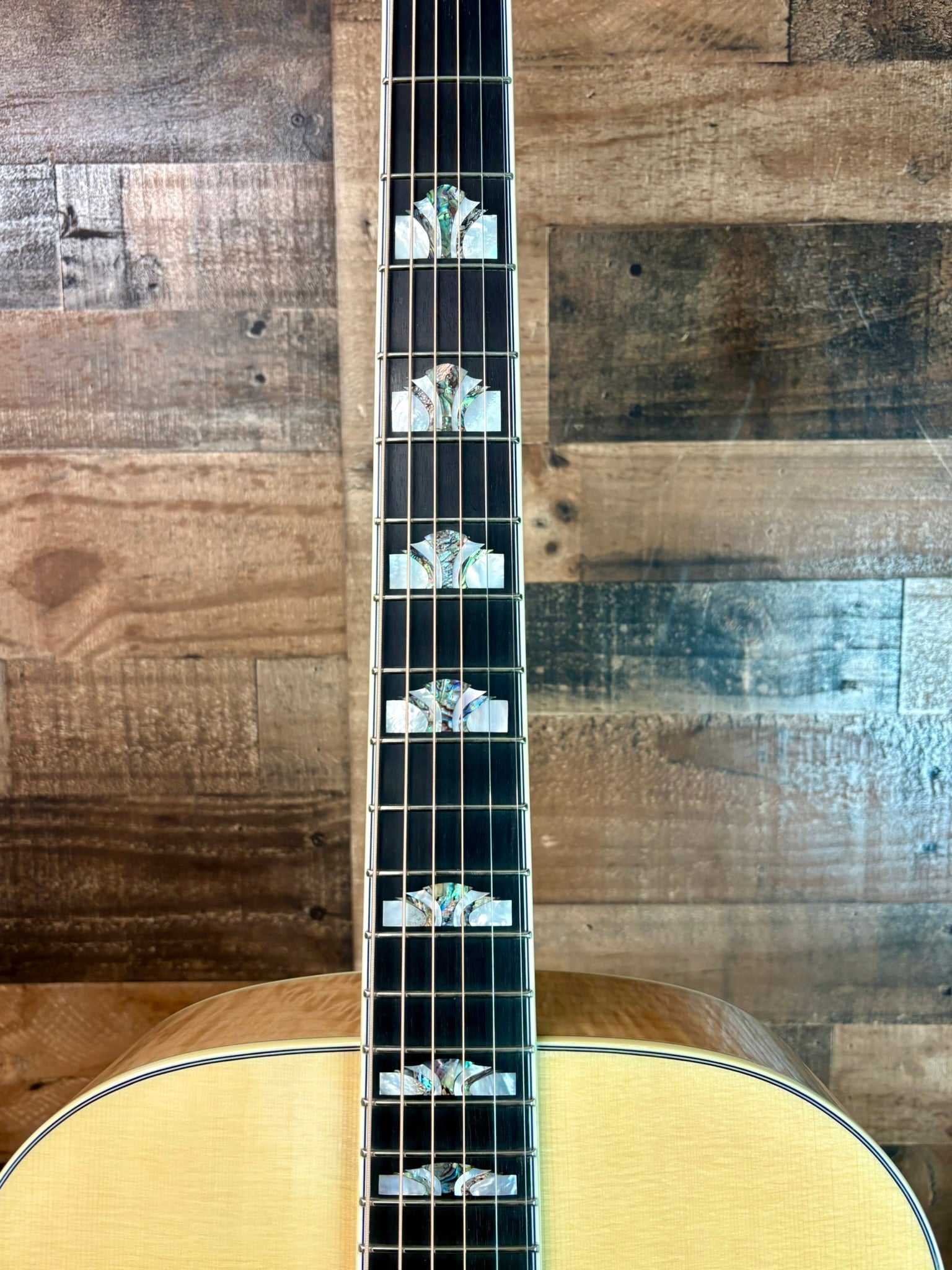 Eastman Guitars AC630  Natural