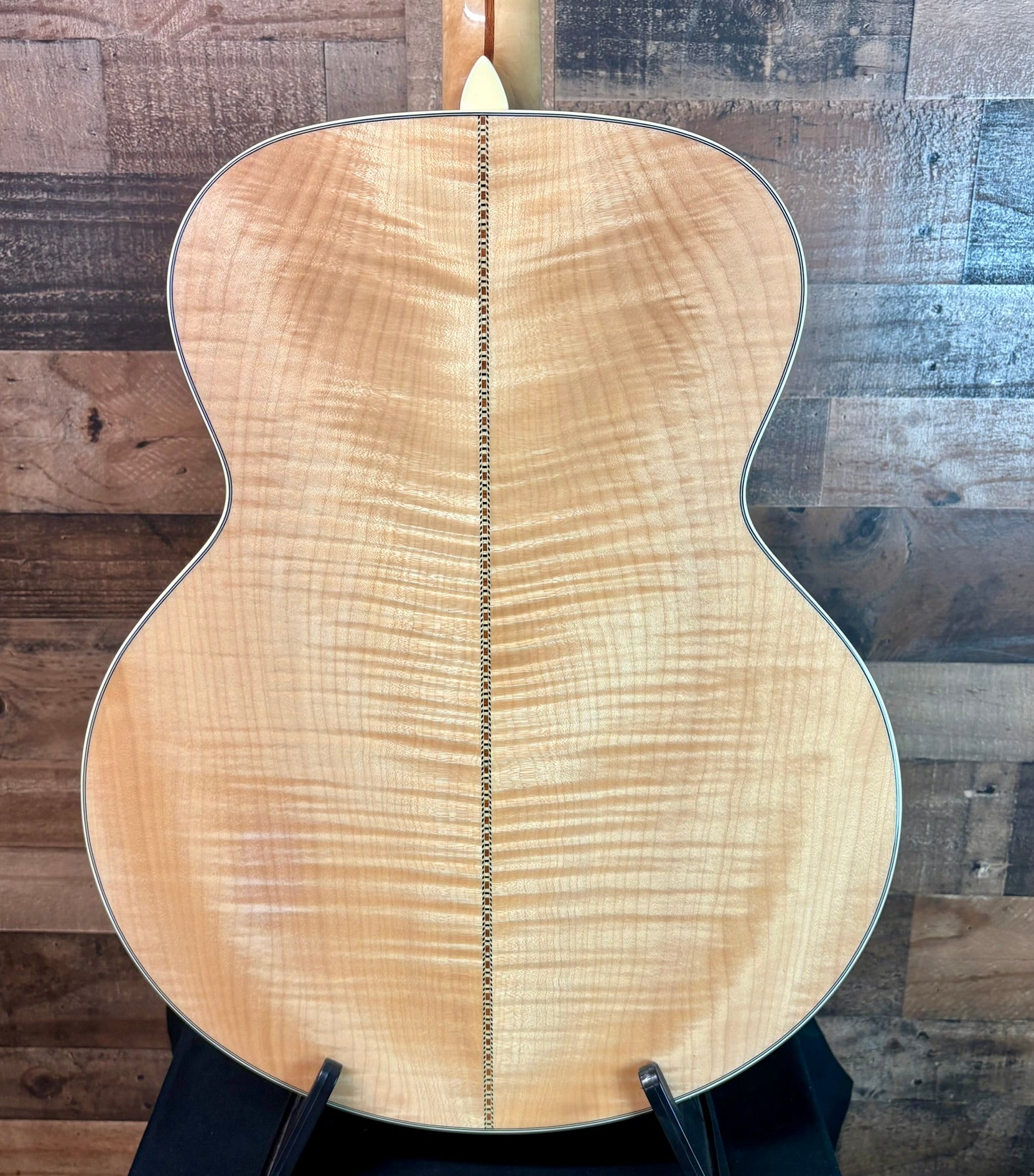 Eastman Guitars AC630  Natural
