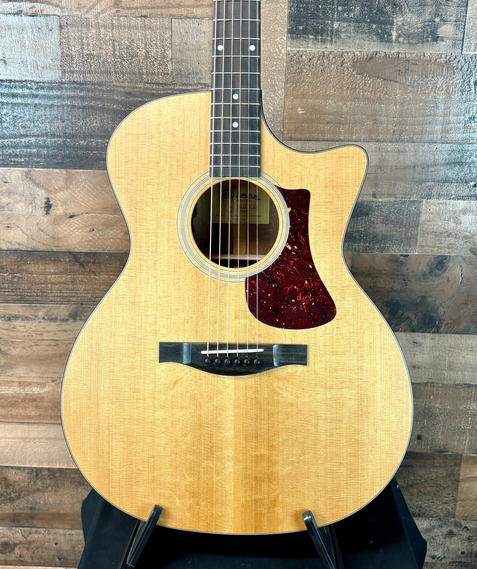 Eastman AC122-1CE Grand Auditorium Natural