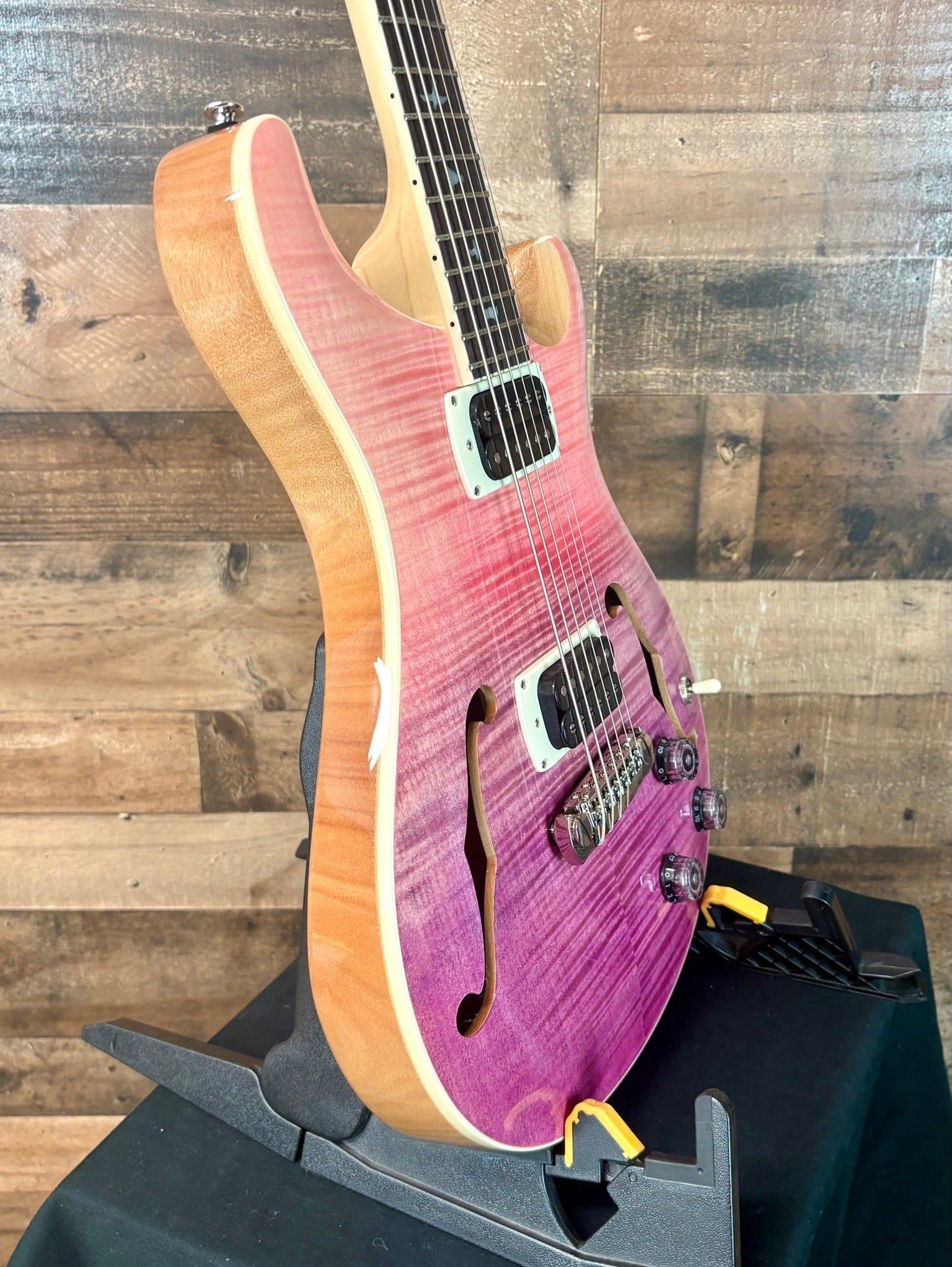 PRS SE Ed Sheeran Hollowbody I Piezo Baritone  Pink Ombre