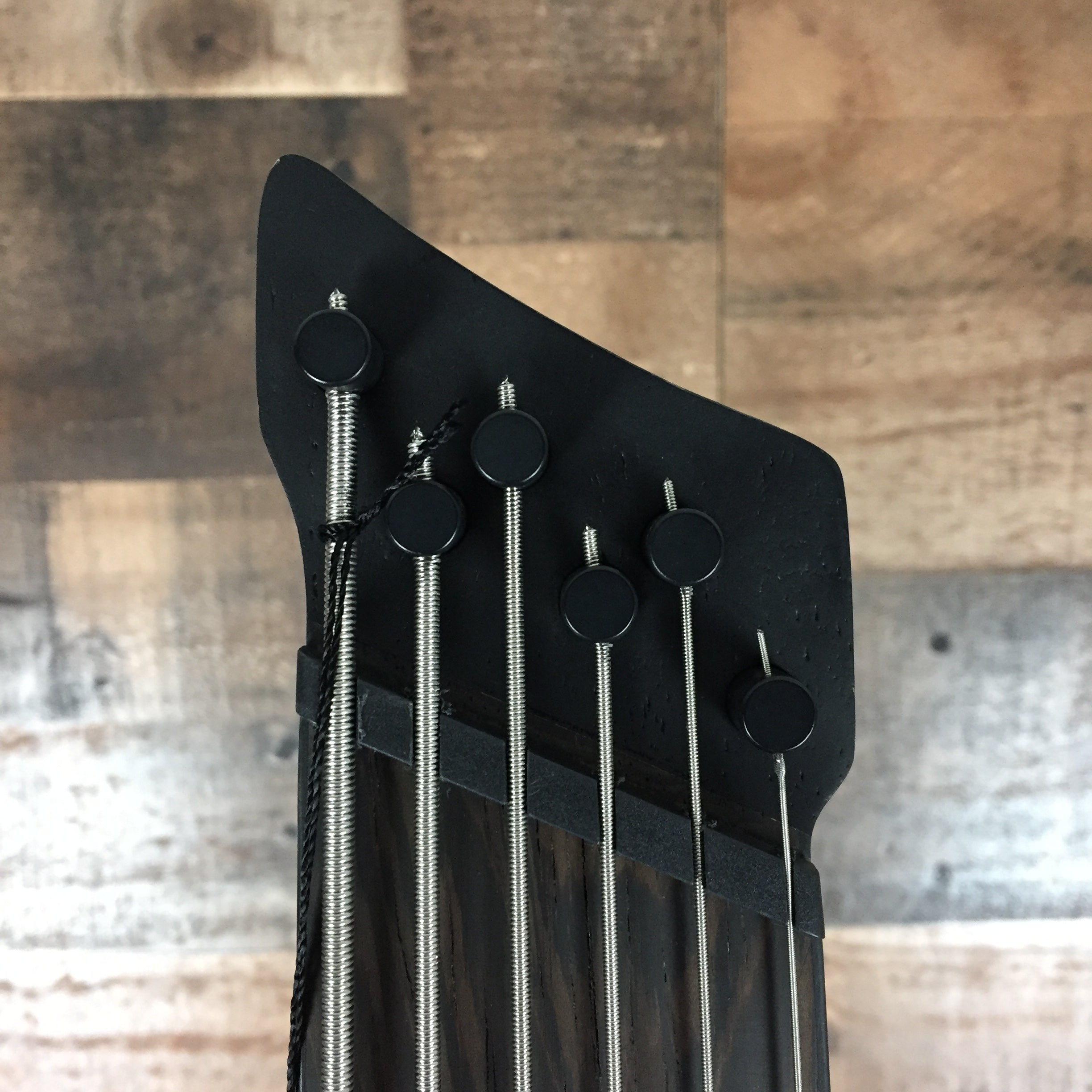 EHB1506MSBIF Black Ice Flat 6 String Multi-Scale, Gig Bag, 985