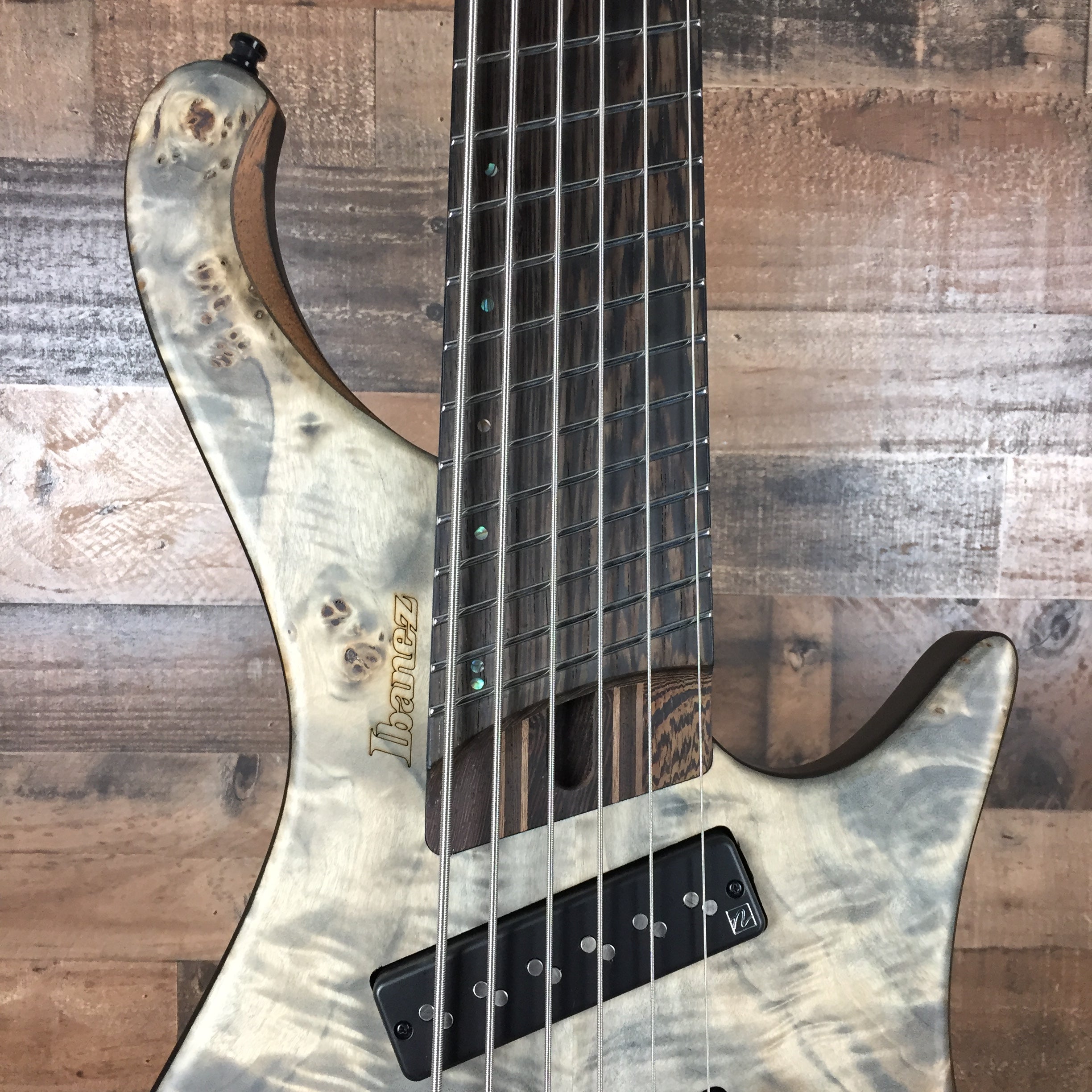EHB1506MSBIF Black Ice Flat 6 String Multi-Scale, Gig Bag, 985
