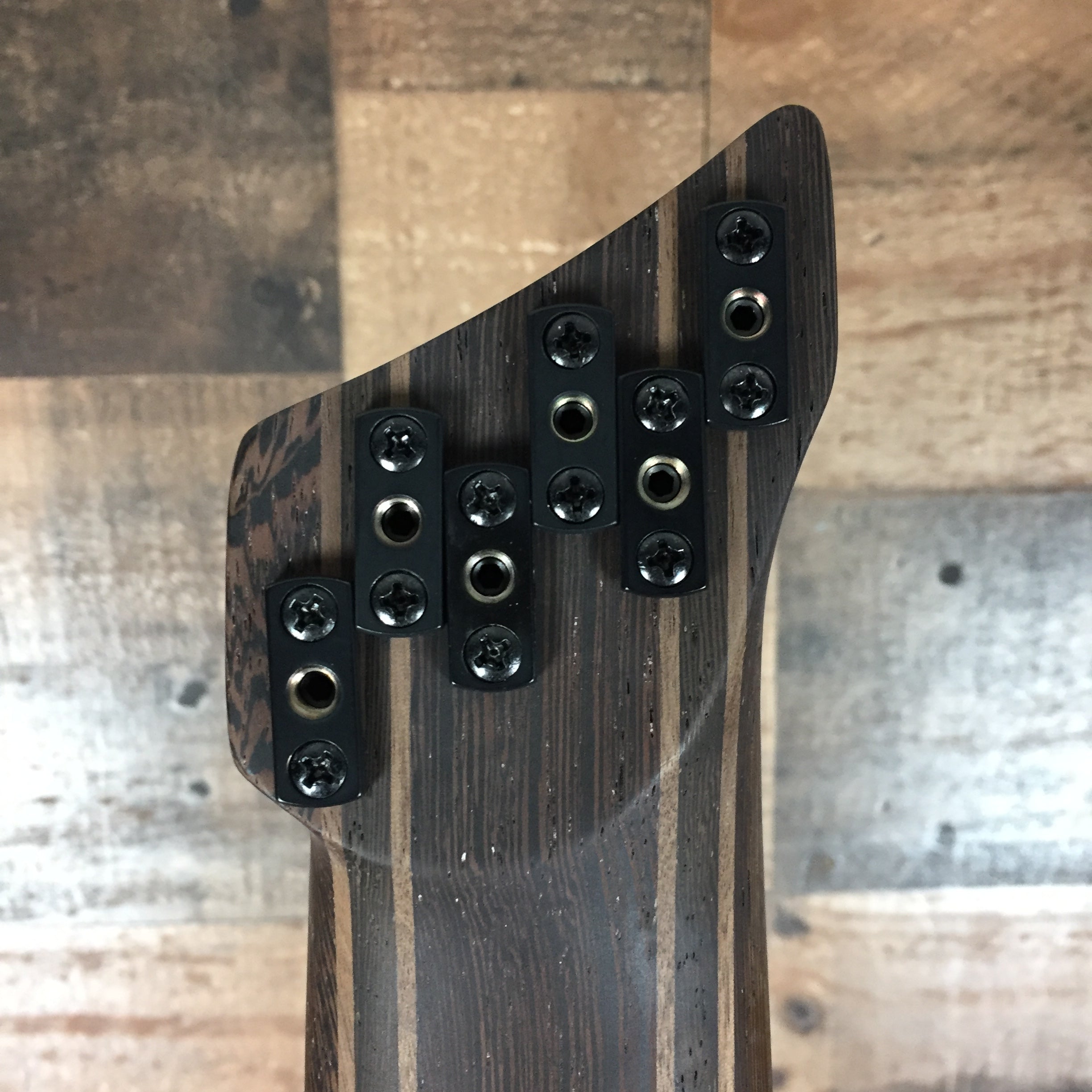 EHB1506MSBIF Black Ice Flat 6 String Multi-Scale, Gig Bag, 985