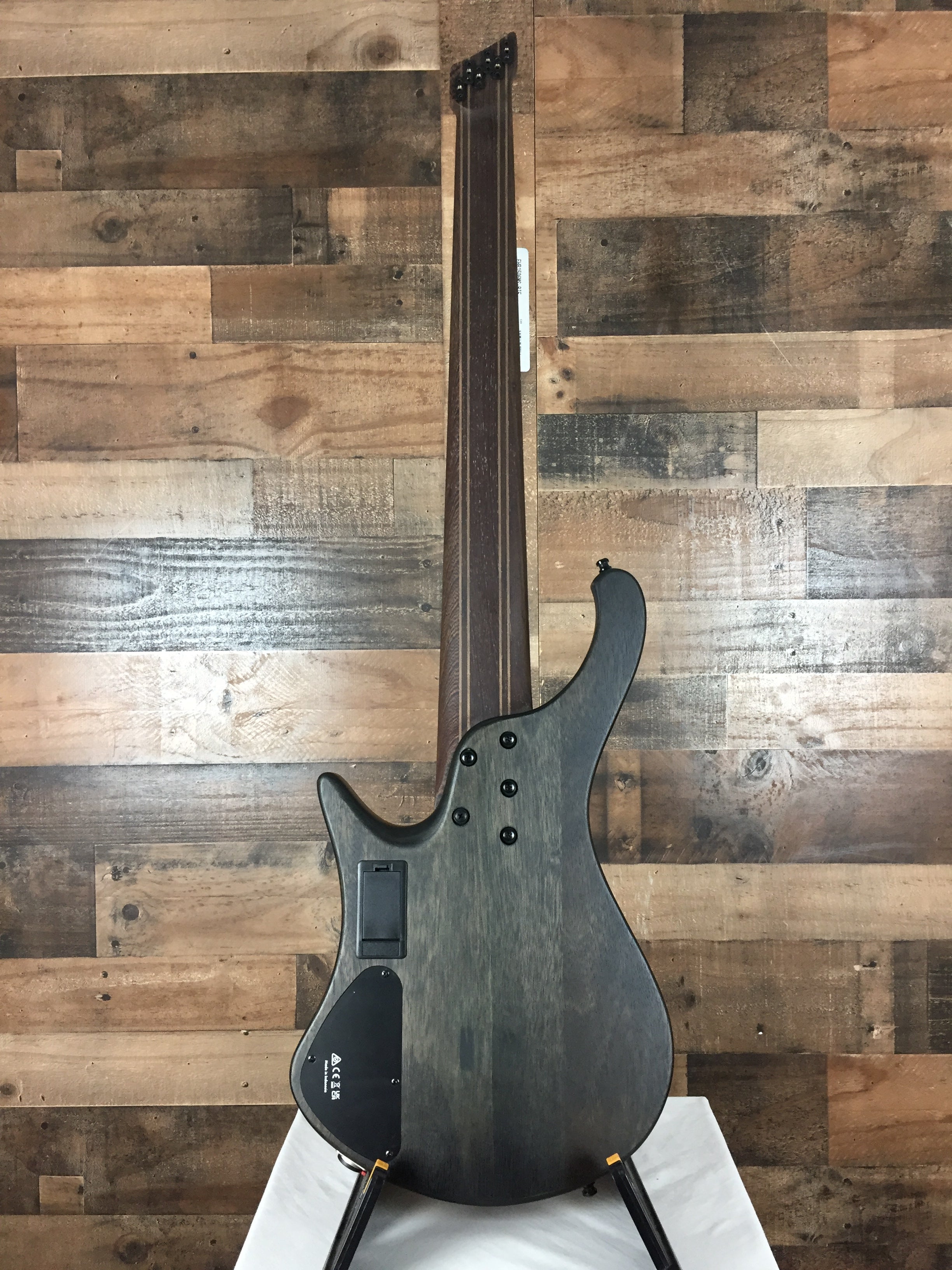 EHB1506MSBIF Black Ice Flat 6 String Multi-Scale, Gig Bag, 985